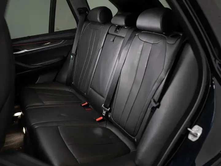 BMW X5M * PREMIUM PKG | CARBON FIBRE | 20 IN * CARFAX * ЦЕ, снимка 9 - Автомобили и джипове - 54935257