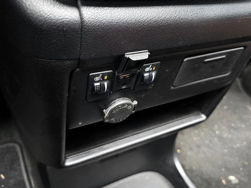 Toyota Sienna 3.5 2GR Automatic, снимка 8 - Автомобили и джипове - 55662760