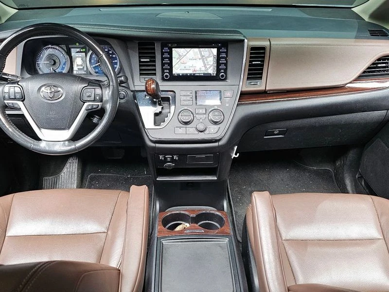Toyota Sienna 3.5 2GR Automatic, снимка 9 - Автомобили и джипове - 55662760