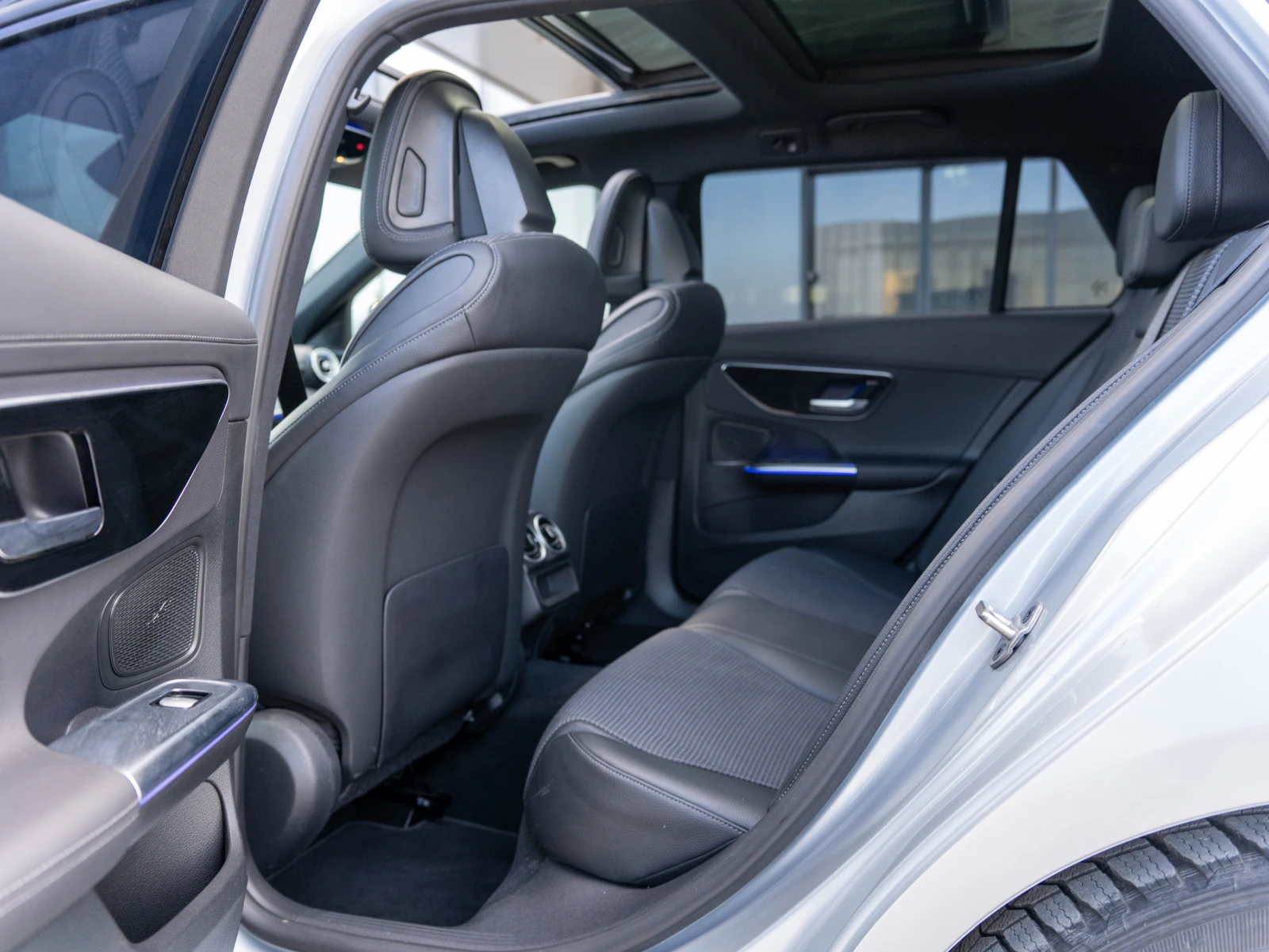 Mercedes-Benz C 220 63 . ., mild hybrid, , distroni | Mobile.bg   11