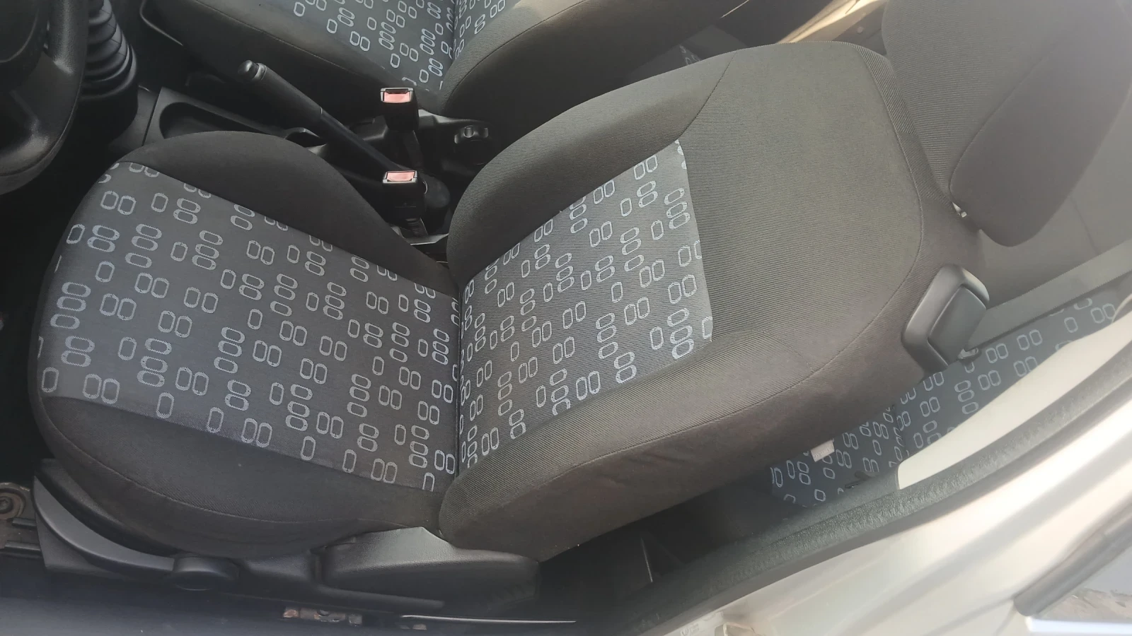 Ford Fiesta 1.3 клима - изображение 8