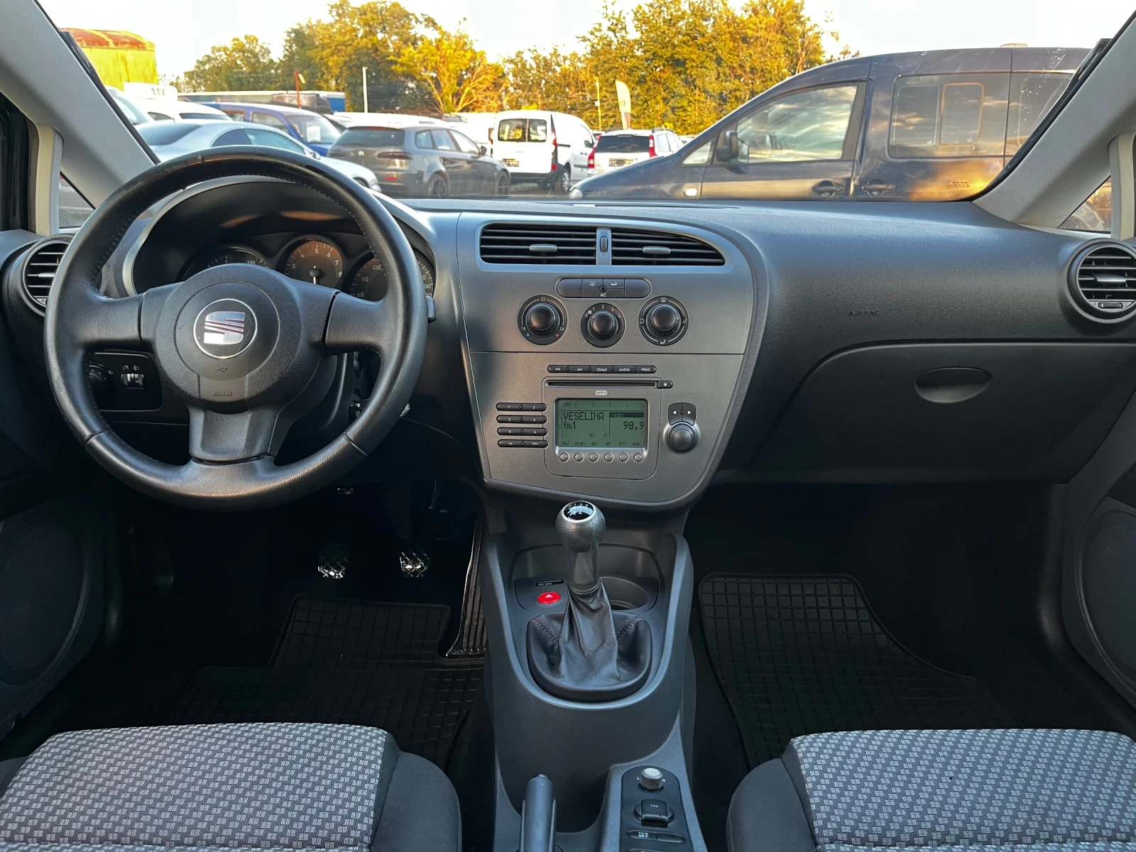 Seat Leon 1.4i - изображение 8