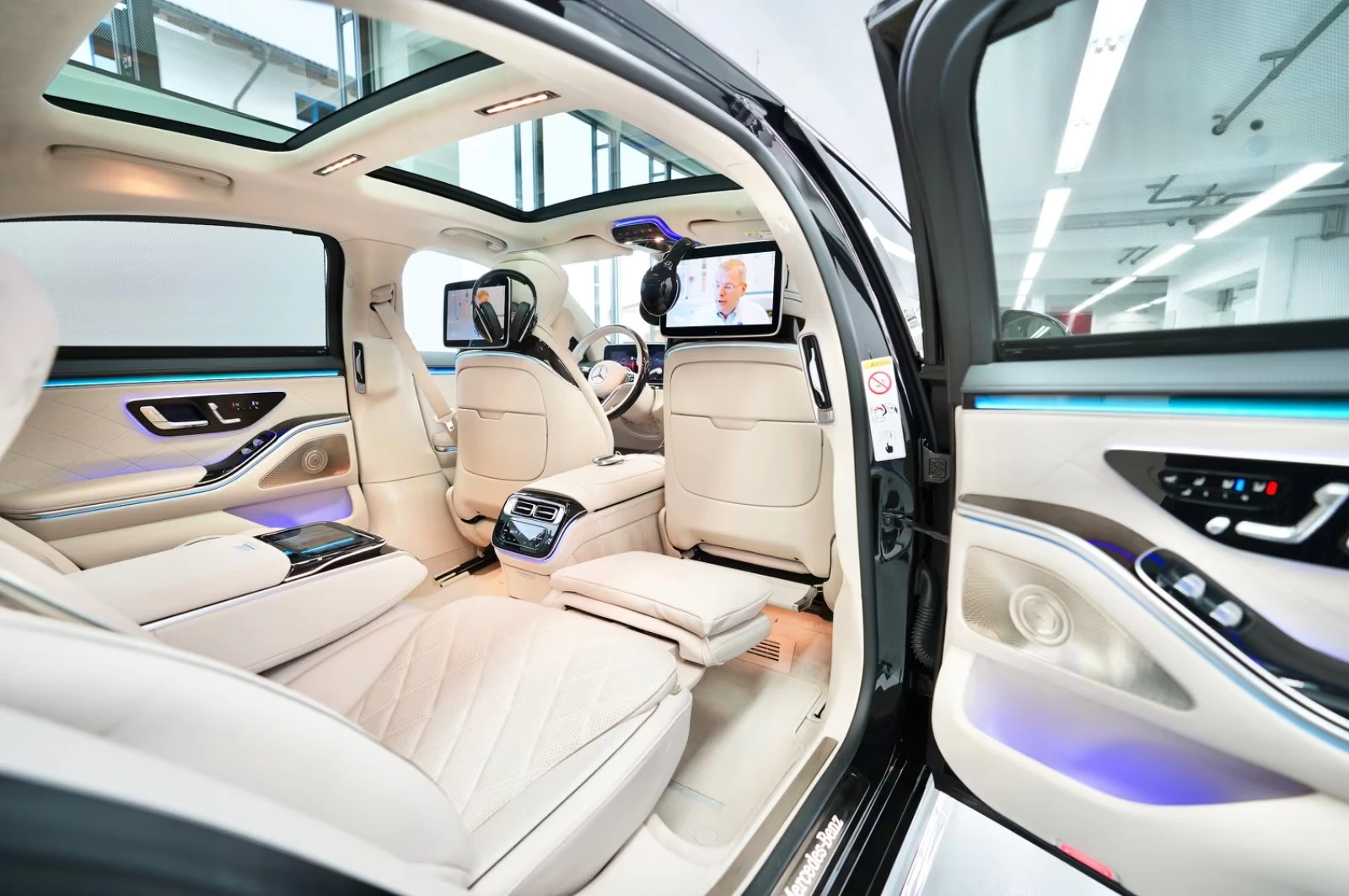 Mercedes-Benz S 580 4MATIC LONG| V8| AMG| 2025| FULL - изображение 6