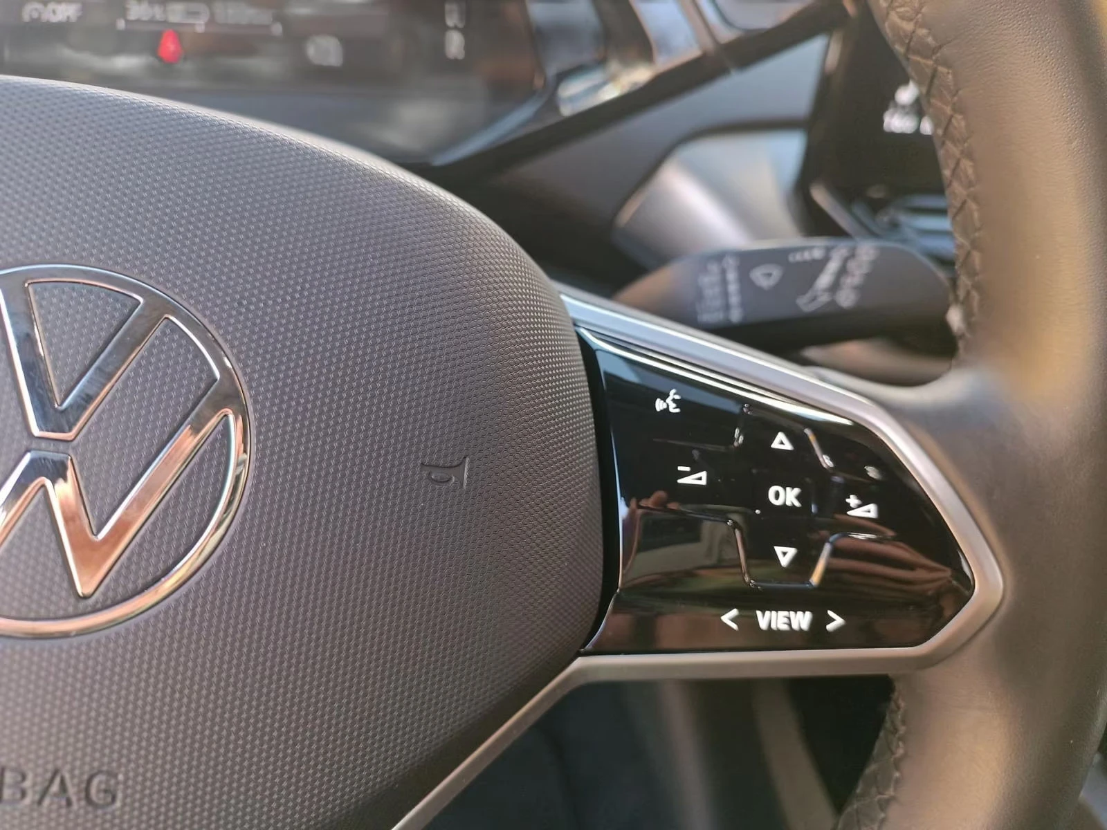 VW ID.4 PRO/204HP/PERFORMANCE/ACC/NAV/PDC/CAM/CARPLAY/959f | Mobile.bg � ����������� 12