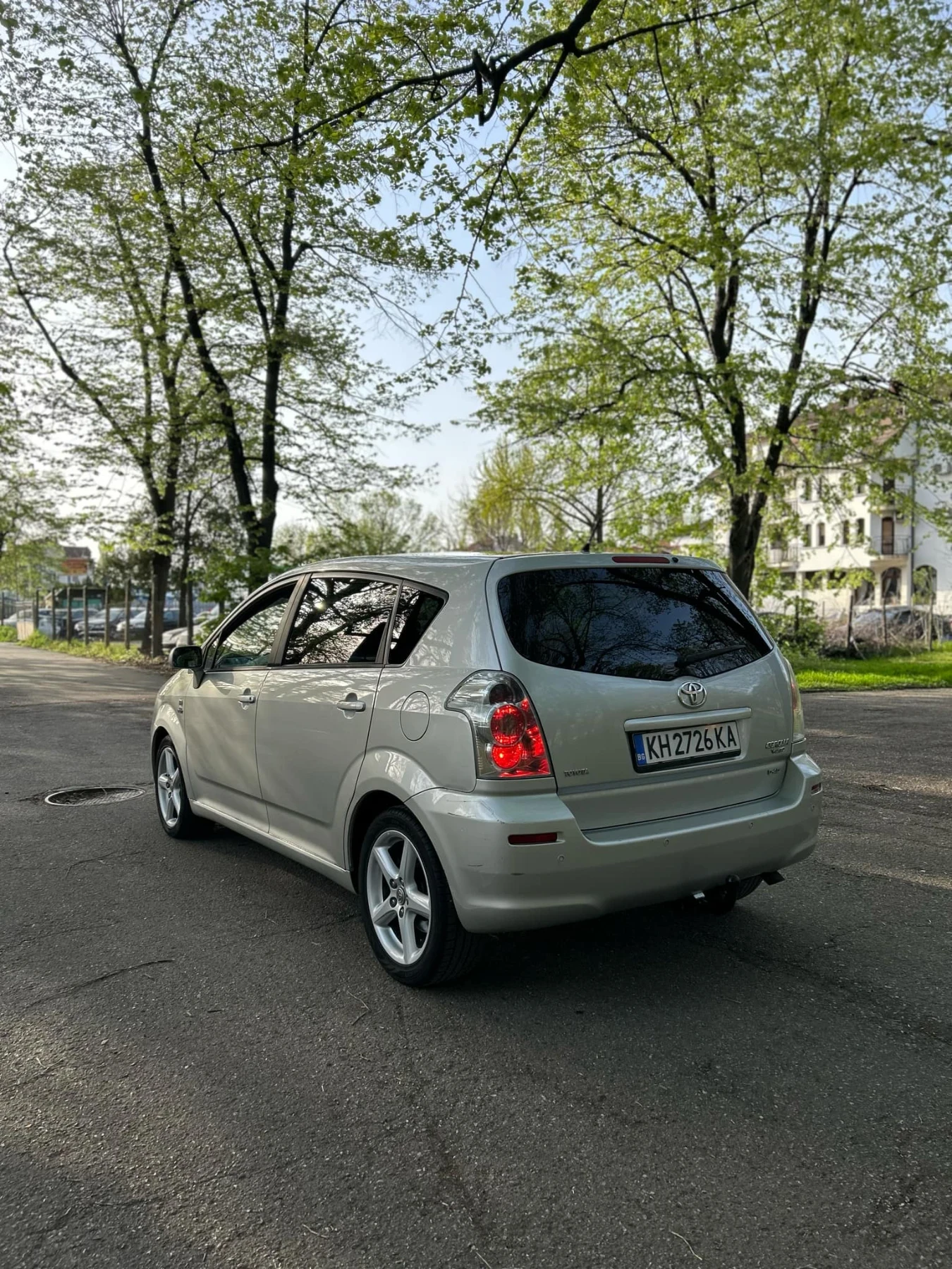 Toyota Corolla verso 2.2 - изображение 3