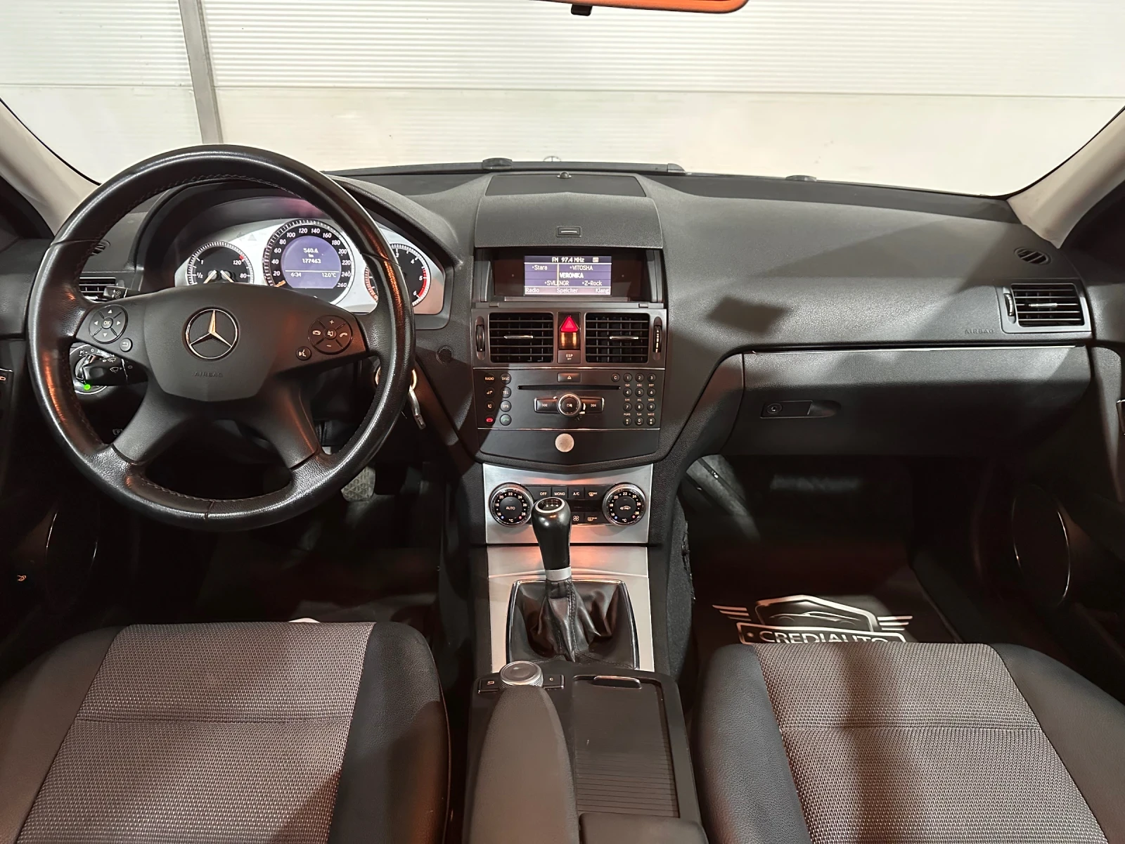 Mercedes-Benz C 200  - изображение 8