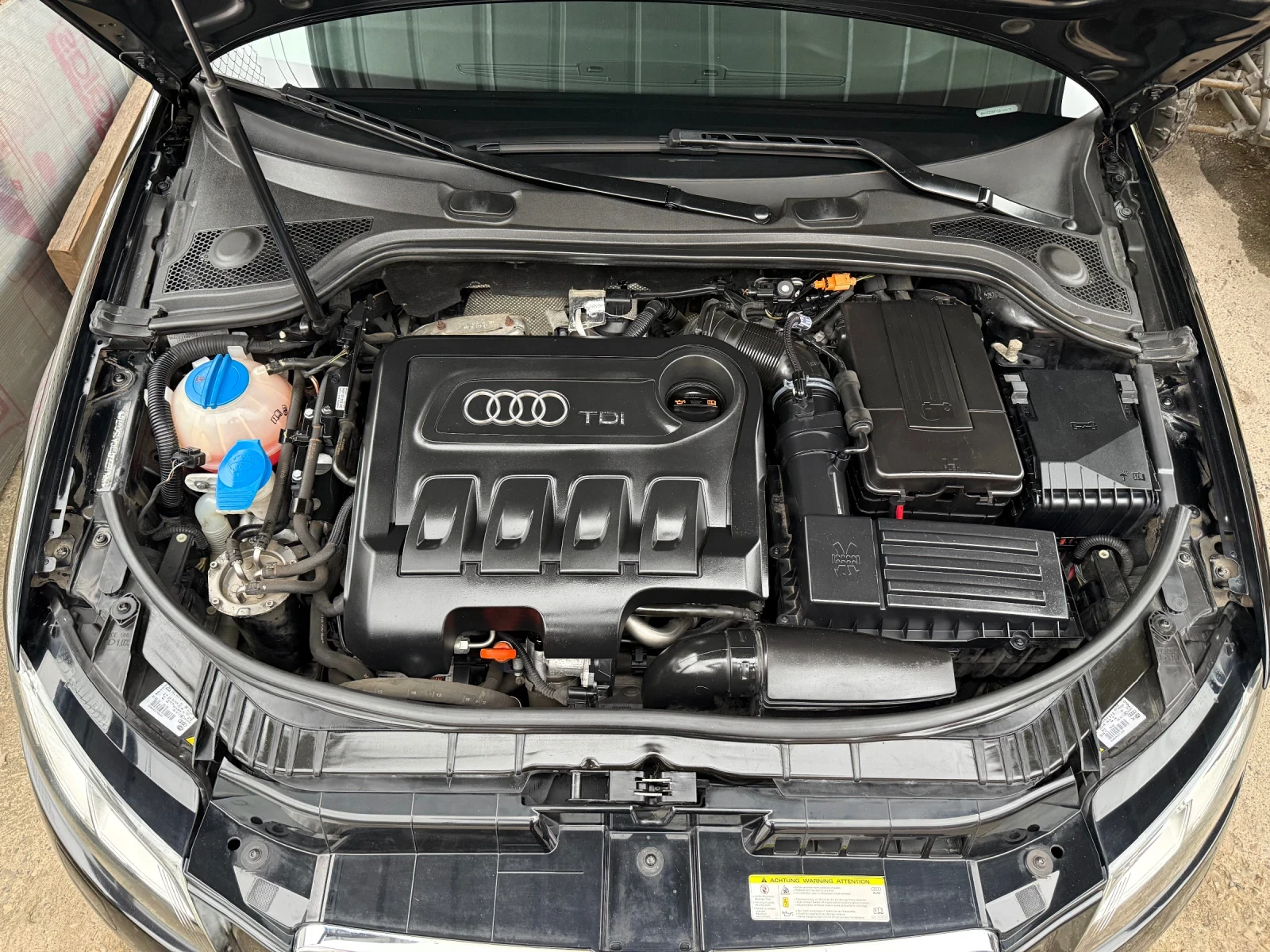 Audi A3 S-Line 2.0TDI 168000km BI-Xenon, снимка 17 - Автомобили и джипове - 53609340