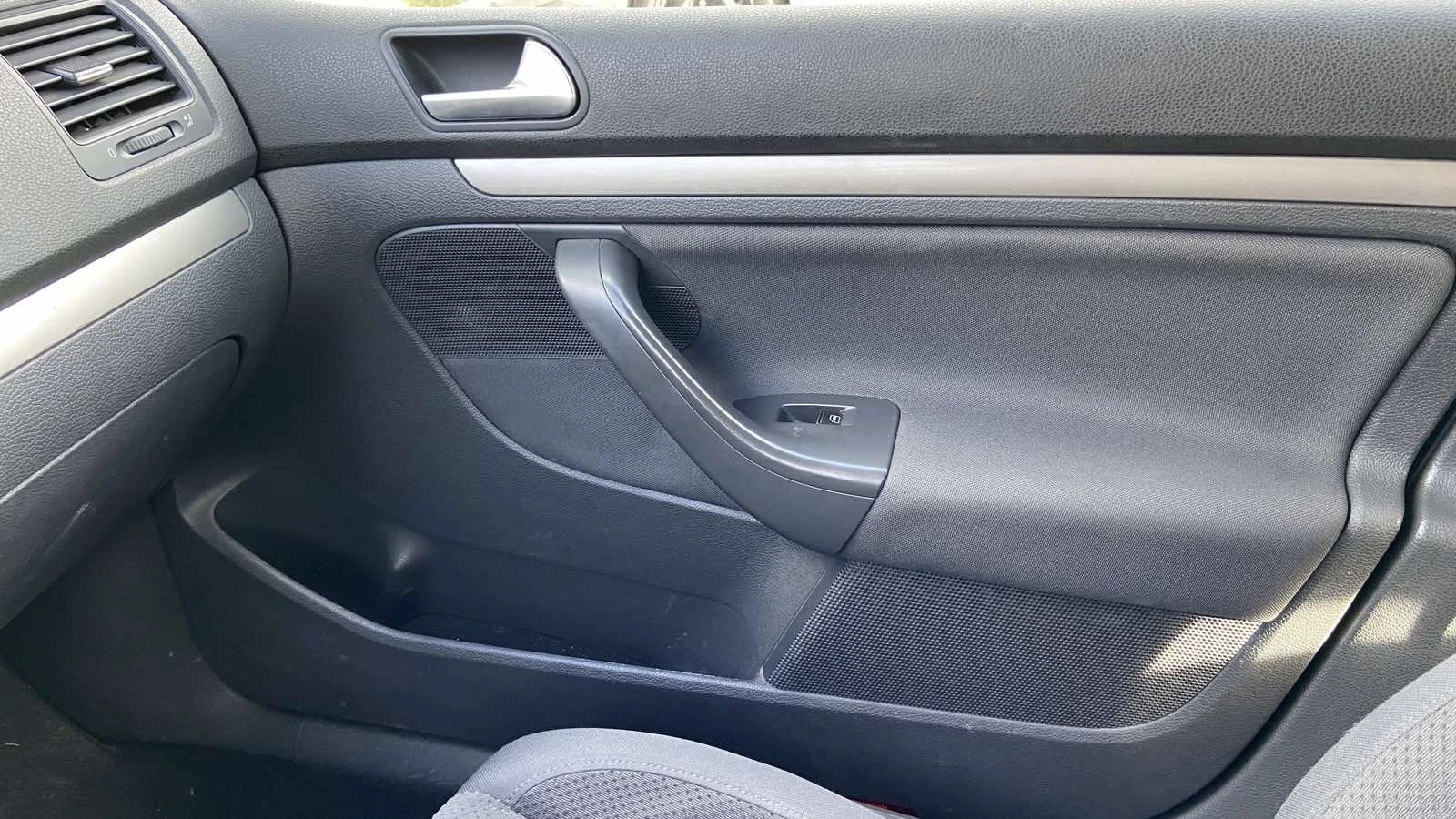 VW Golf 1.6i NAVI/GAS/KLIMA - изображение 9