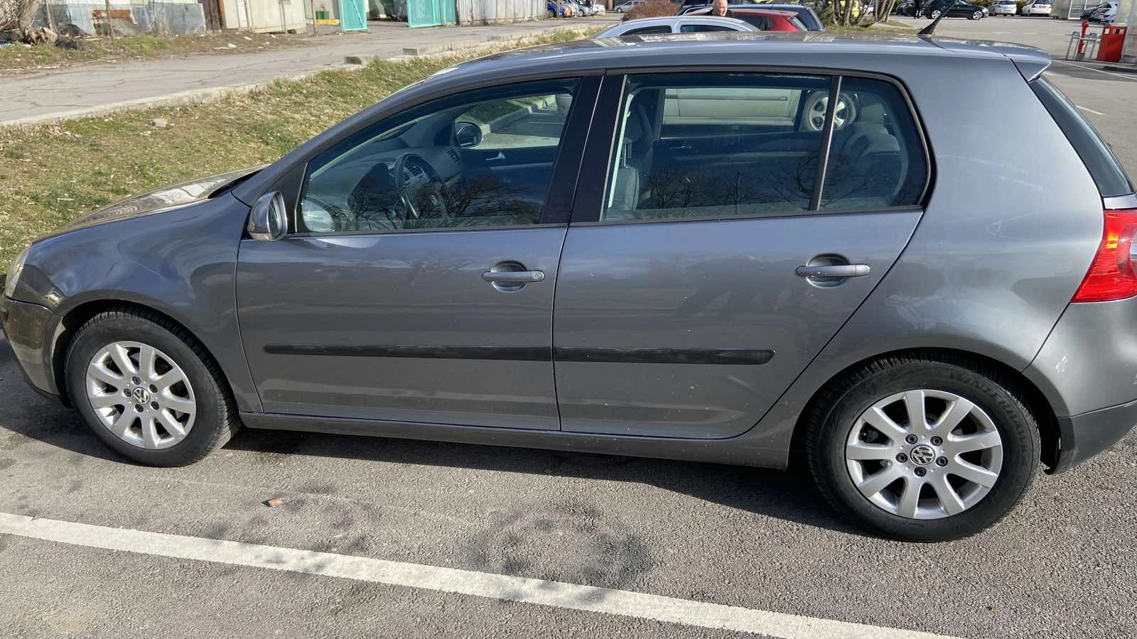 VW Golf 1.6i NAVI/GAS/KLIMA - изображение 2