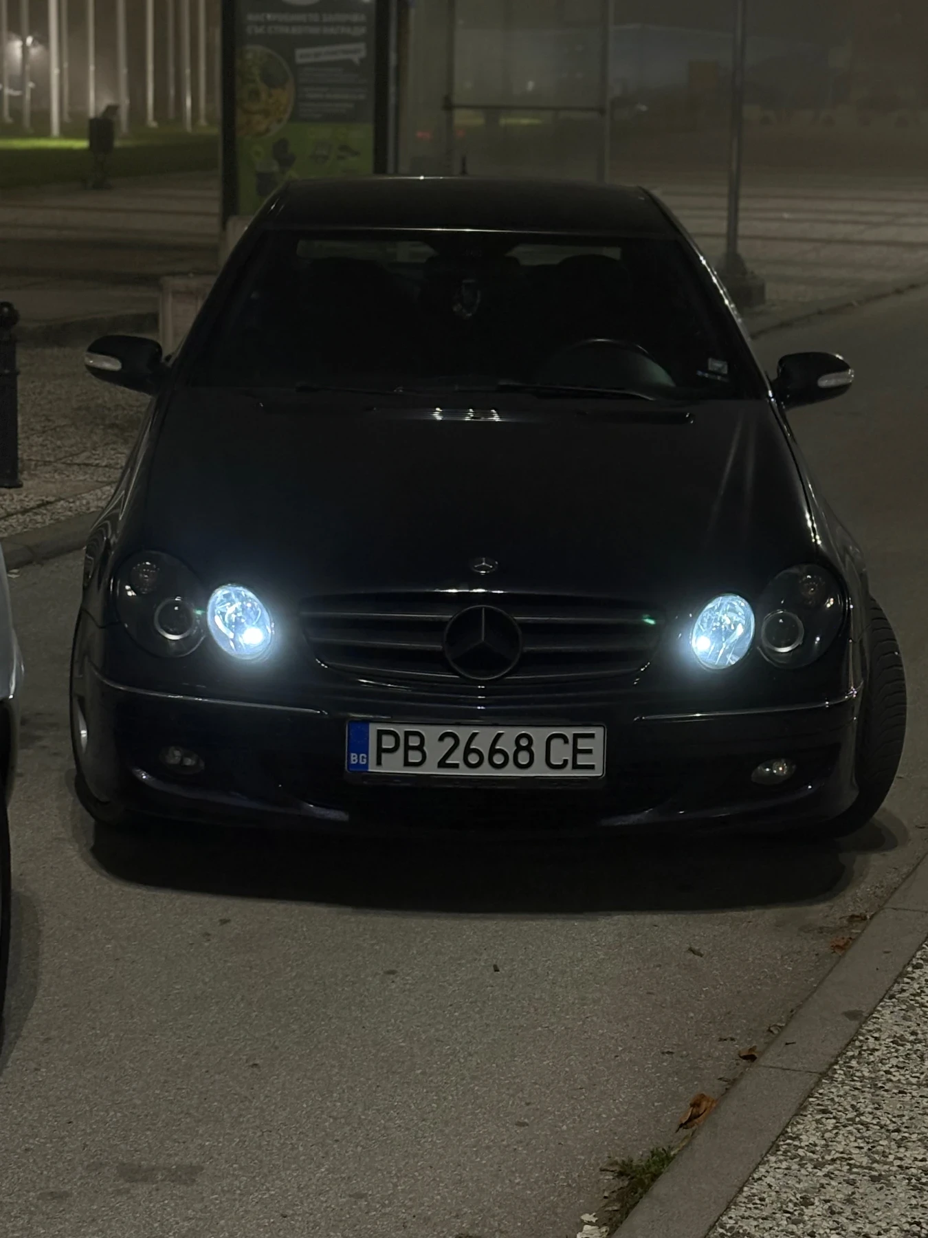 Mercedes-Benz CLK, снимка 2 - Автомобили и джипове - 53906363