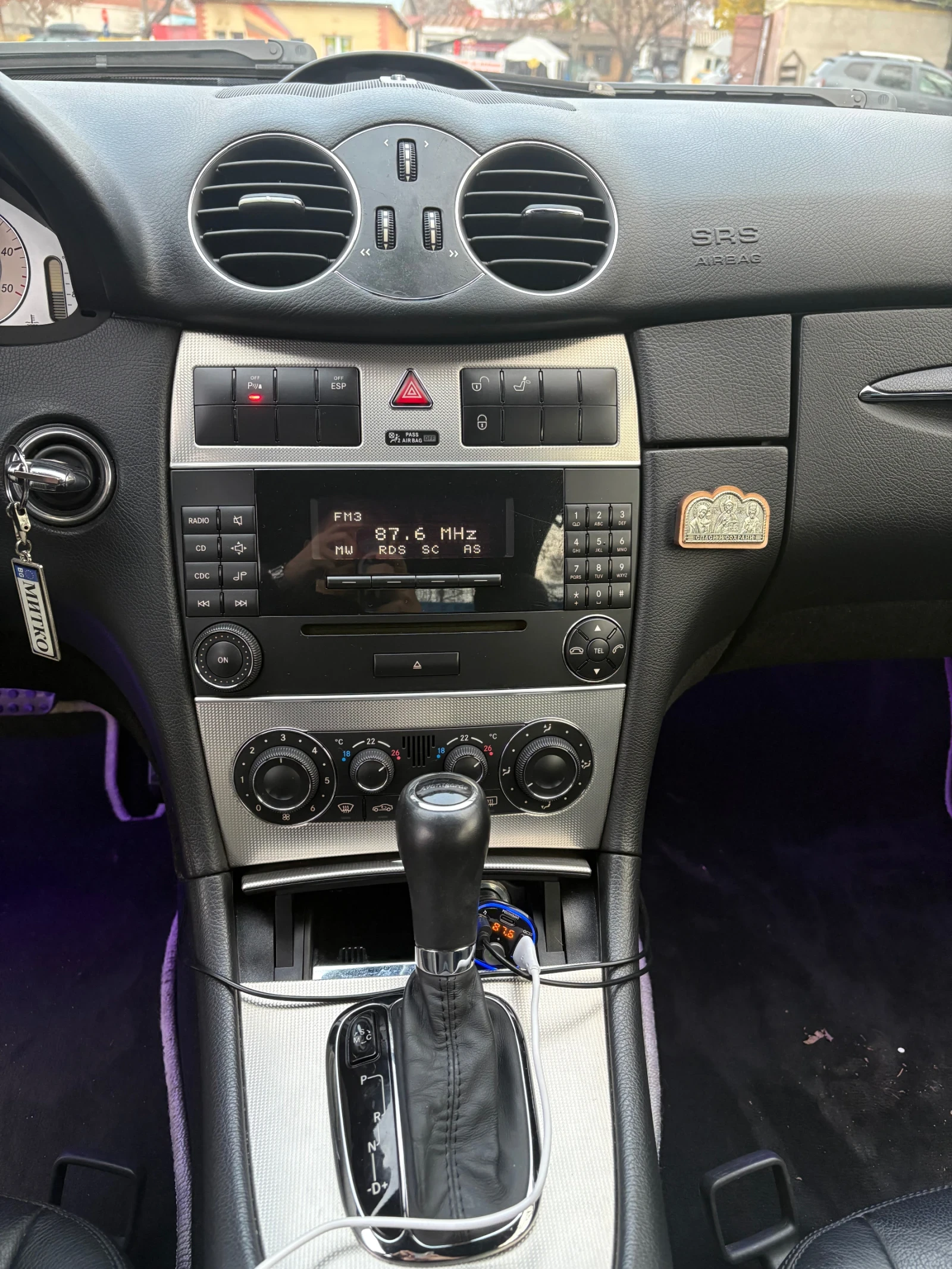 Mercedes-Benz CLK, снимка 9 - Автомобили и джипове - 53906363