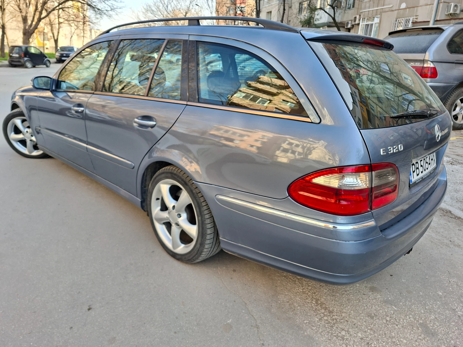 Mercedes-Benz E 320 CDI автоматик, снимка 10 - Автомобили и джипове - 53951554
