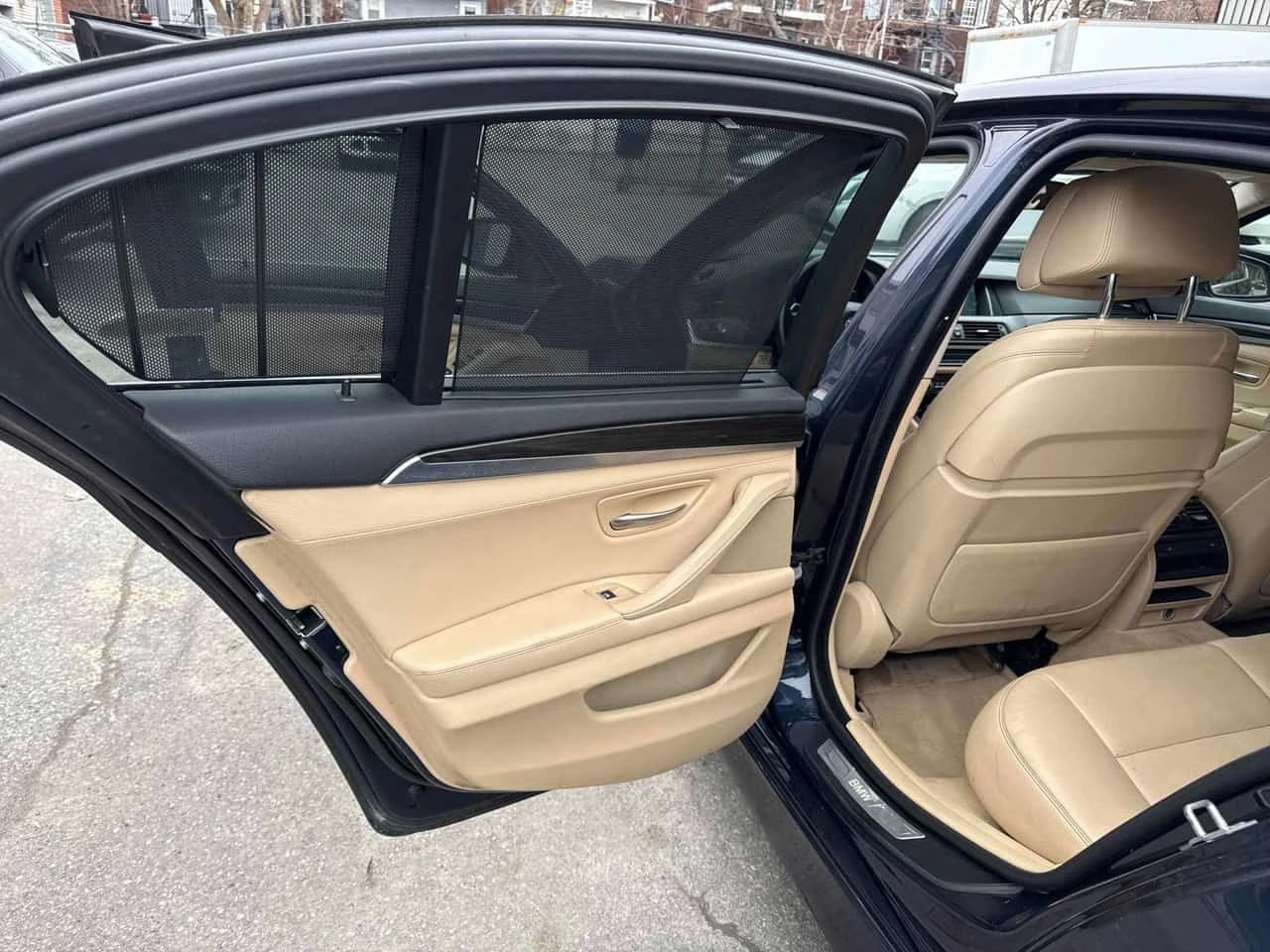 BMW 535 * 535i xDrive * 2 КЛЮЧА* PANO* KEYLESS* ПОДГРЕВ* , снимка 16 - Автомобили и джипове - 54177072