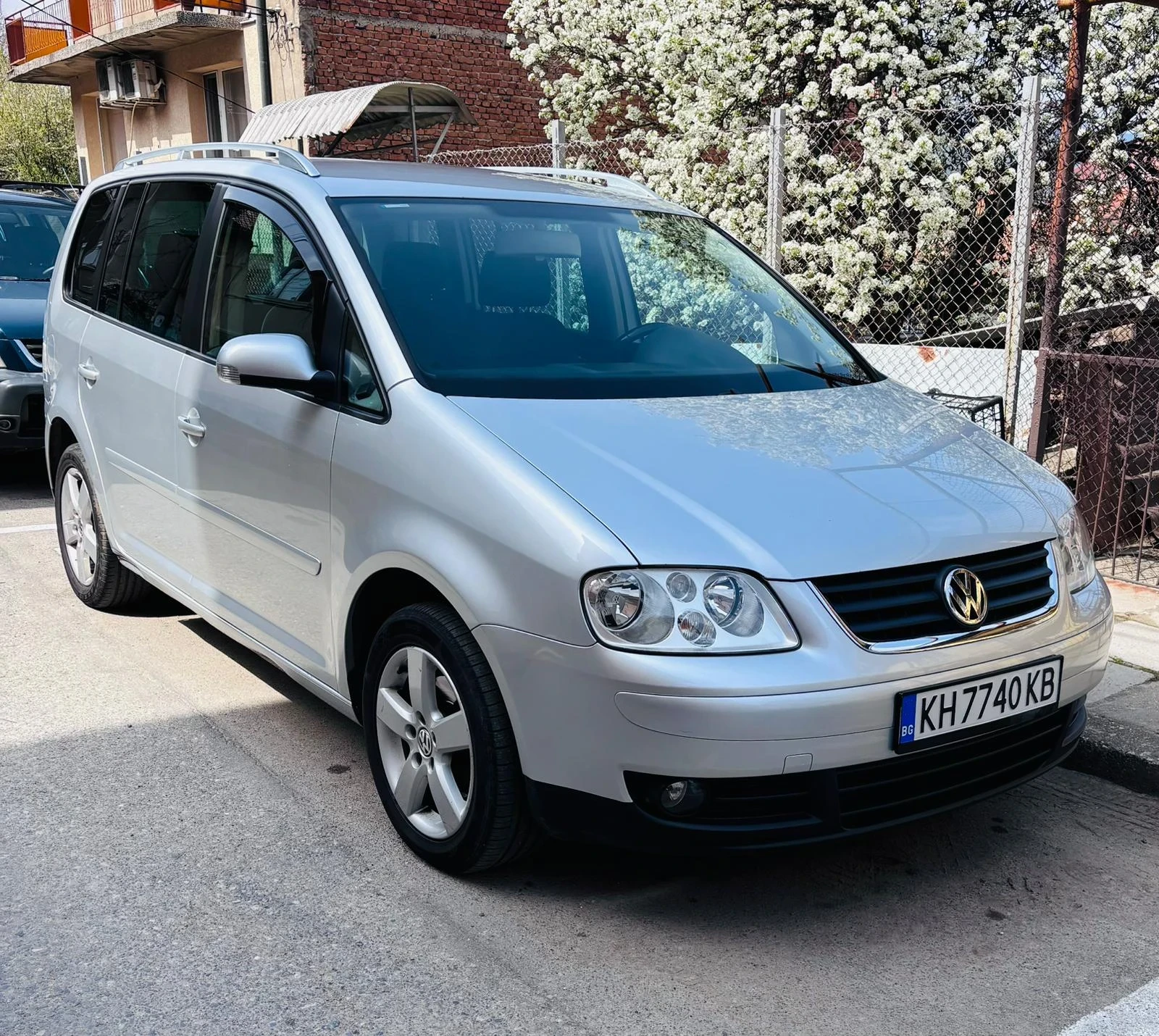 VW Touran VW TOURAN/ 2.0TDI/ 2005г. | Auto.bg — изображение 1