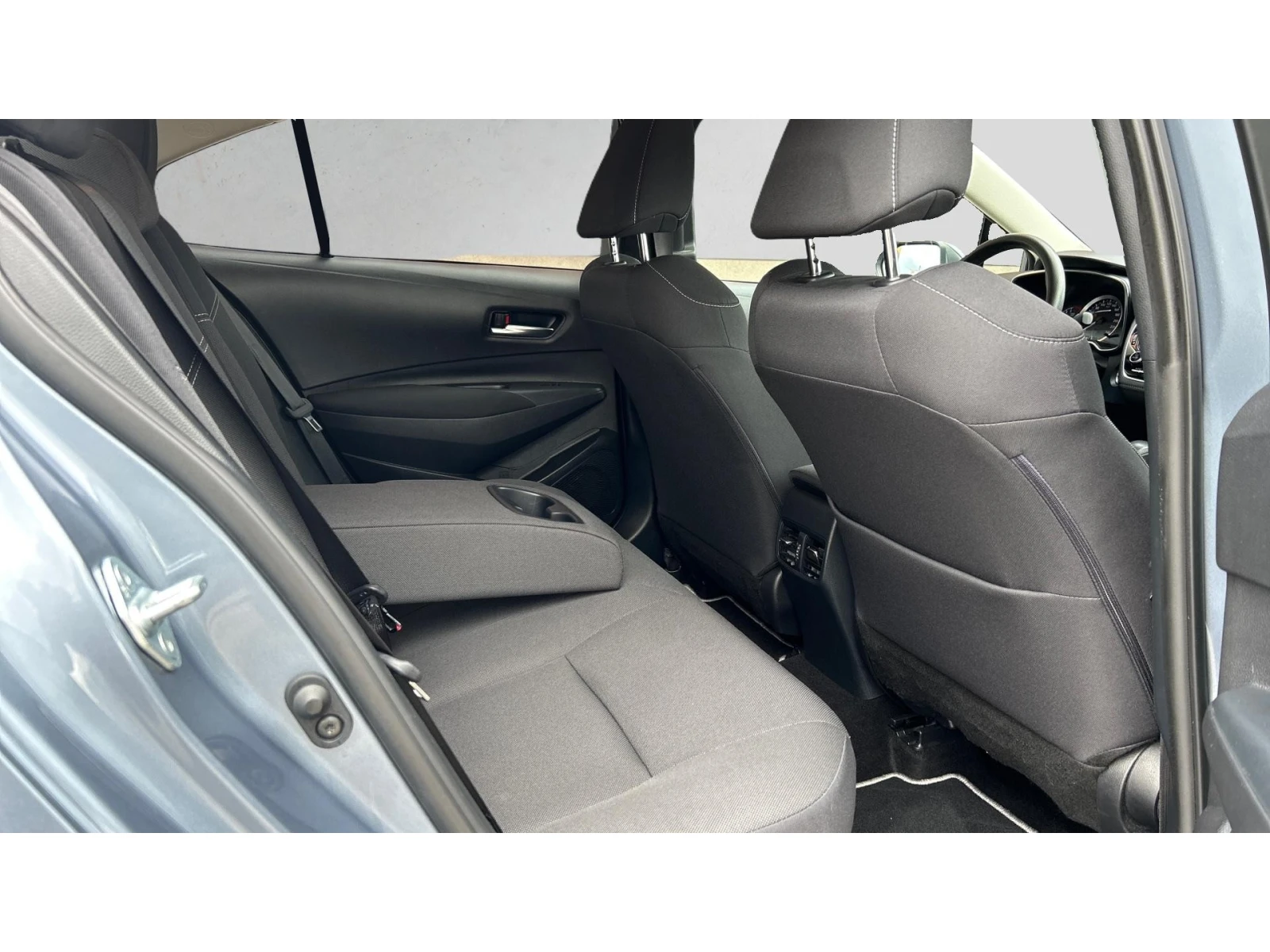 Toyota Corolla 1.8 HSD, ������� ������ �� 222   | Mobile.bg � ����������� 10