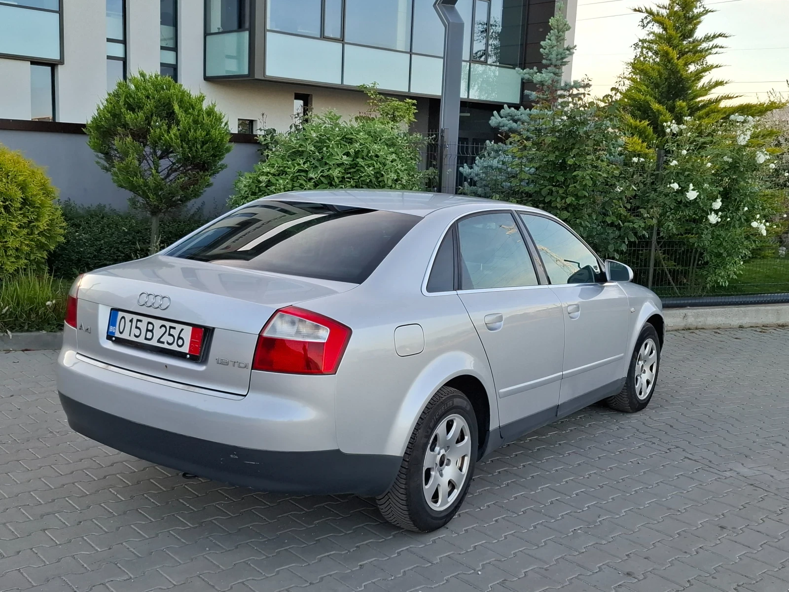 Audi A4 1.9TDI* (101кс)* KLIMATRONIK* НОВ ВНОС* , снимка 13 - Автомобили и джипове - 54717113