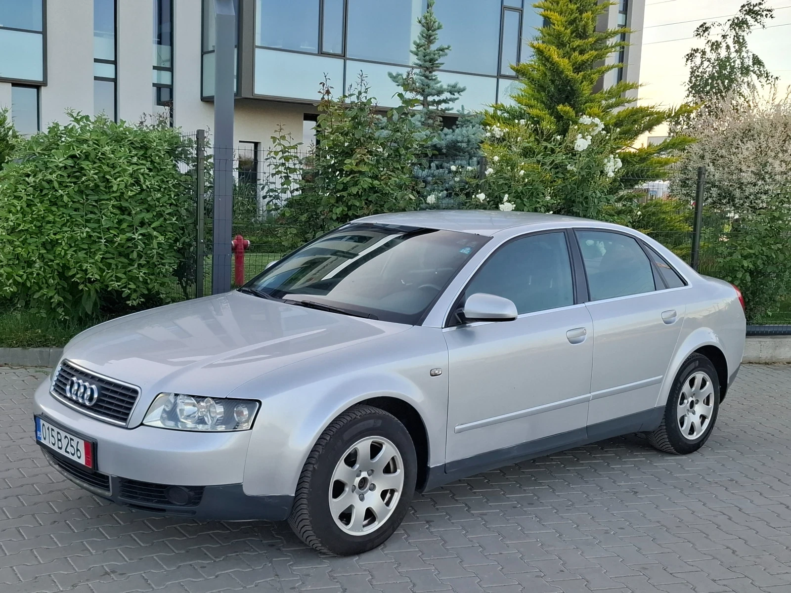 Audi A4 1.9TDI* (101кс)* KLIMATRONIK* НОВ ВНОС* , снимка 4 - Автомобили и джипове - 54717113