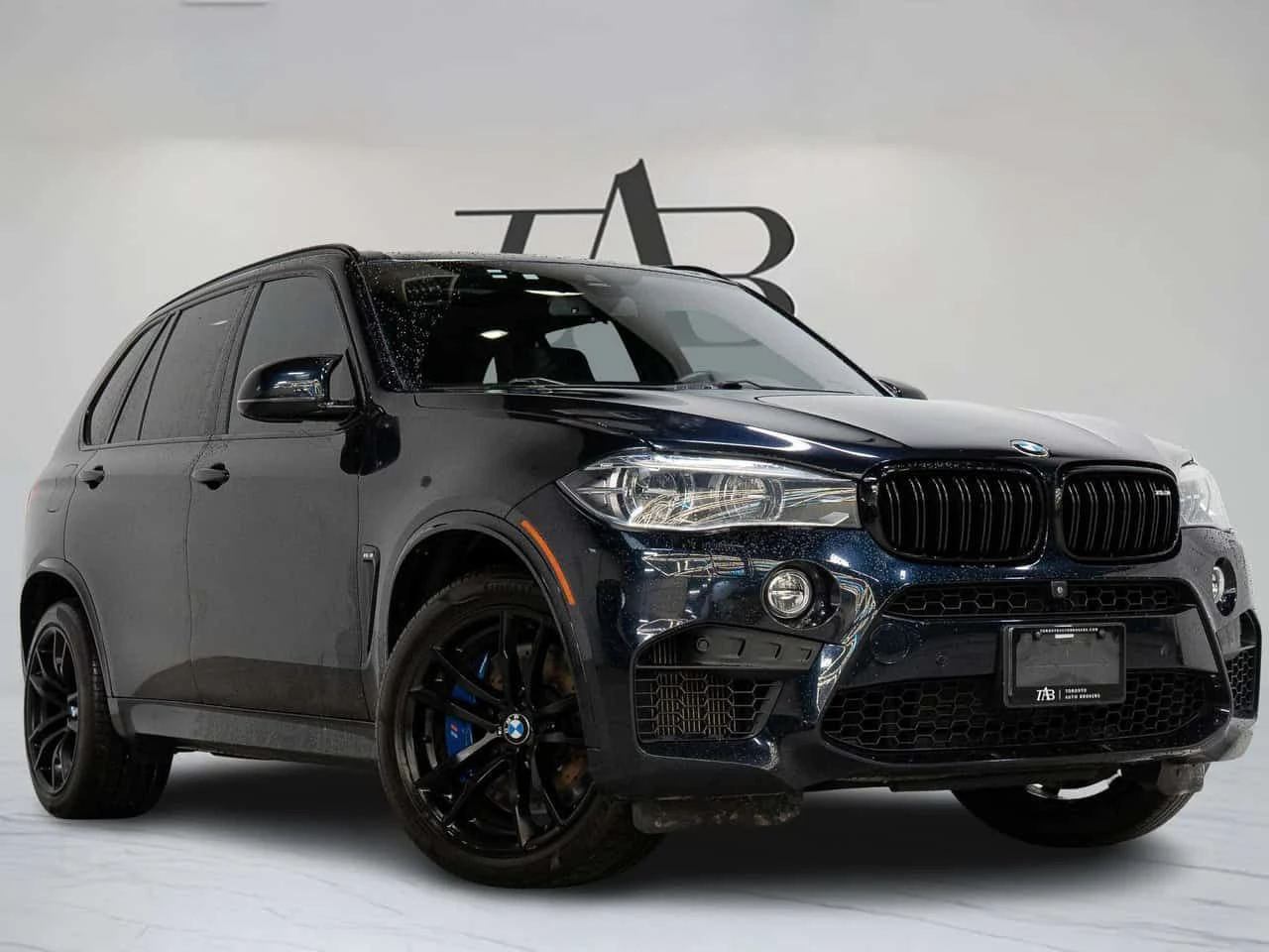 BMW X5M * PREMIUM PKG | CARBON FIBRE | 20 IN * CARFAX * ЦЕ