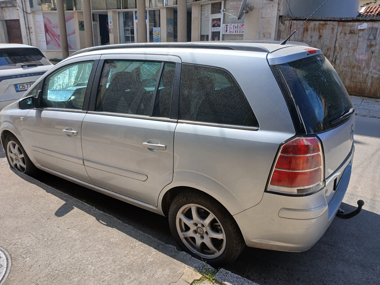 Opel Zafira 7 места, снимка 5 - Автомобили и джипове - 55572999