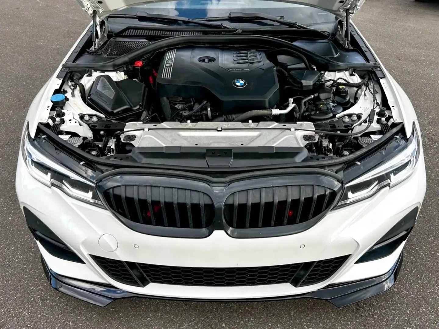 BMW 330 xDrive/M-Sport Pkg/AeroKit/Sunroof, снимка 17 - Автомобили и джипове - 55692106
