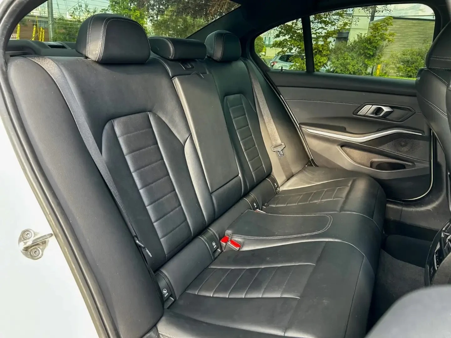 BMW 330 xDrive/M-Sport Pkg/AeroKit/Sunroof, снимка 15 - Автомобили и джипове - 55692106