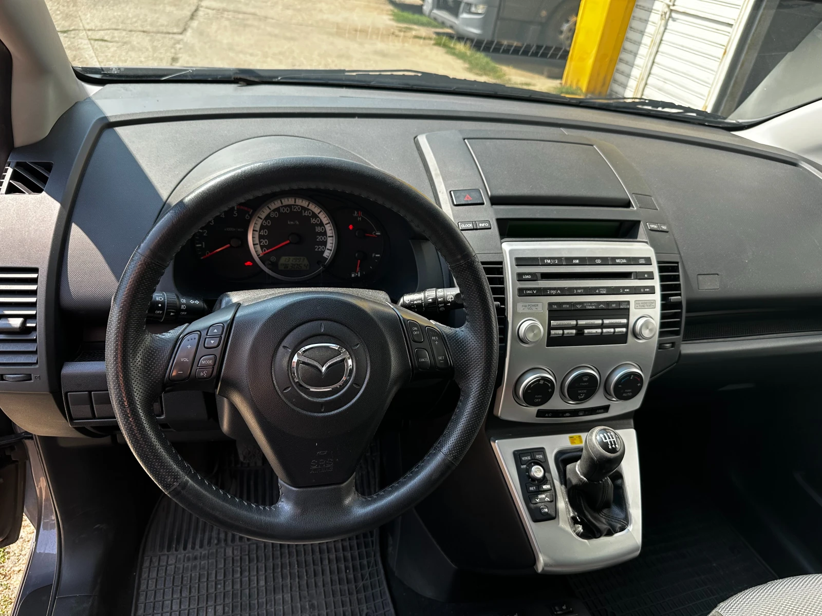 Mazda 5, снимка 12 - Автомобили и джипове - 55787316