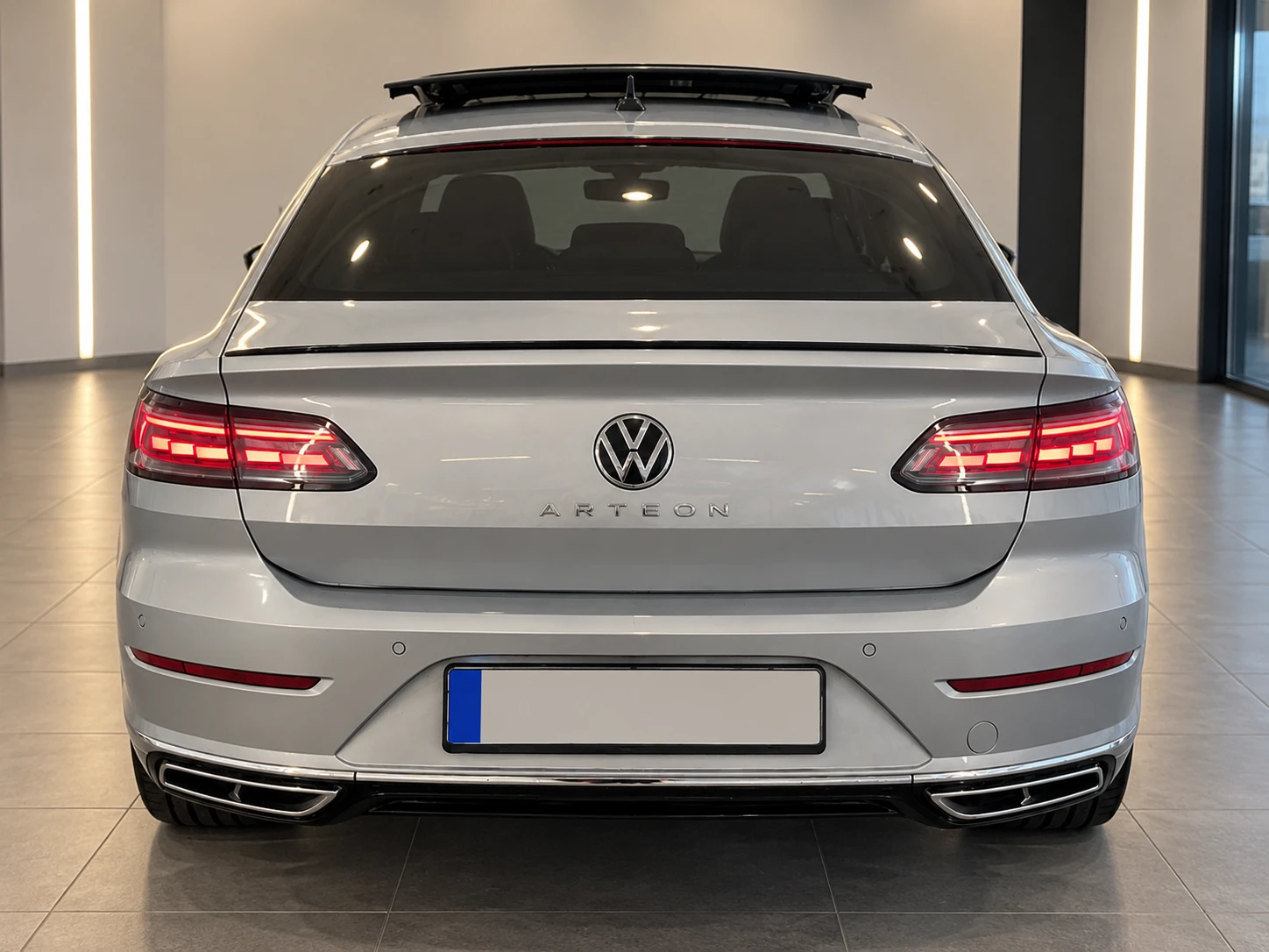 VW Arteon VW Arteon R-Line 2.0 TSI DSG | MATRIX | PANO | HUD, снимка 3 - Автомобили и джипове - 56330785