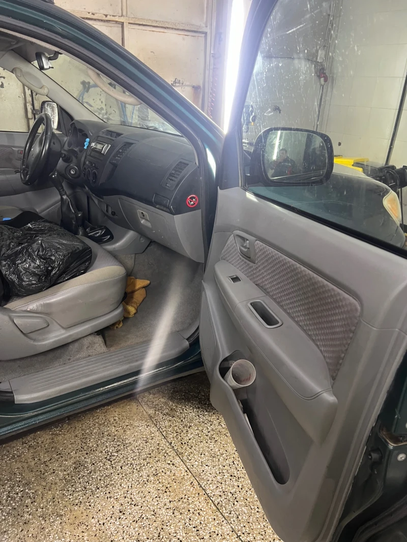 Toyota Hilux 2.5 / 2008/  оборудвана с хардтоп, снимка 5 - Автомобили и джипове - 48536734