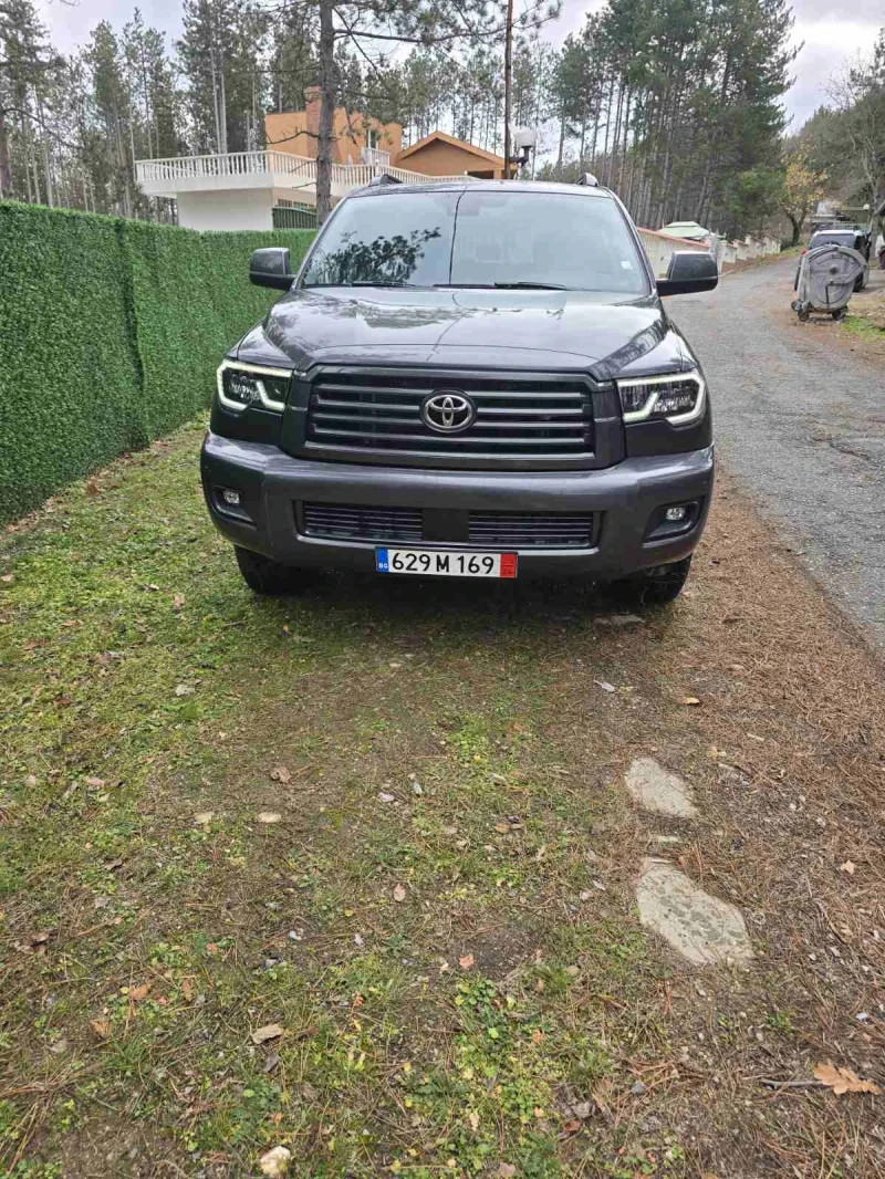 Toyota Sequoia 5.7 4х4 SR5 100 000km V8, снимка 1 - Автомобили и джипове - 48227598