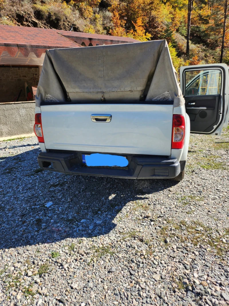 Isuzu D-max, снимка 3 - Автомобили и джипове - 52227454