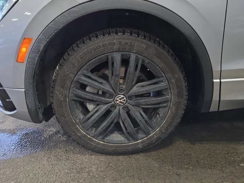 VW Tiguan * COMFORTLINE R LINE BLACK EDITION * CARFAX * , снимка 6 - Автомобили и джипове - 53027407