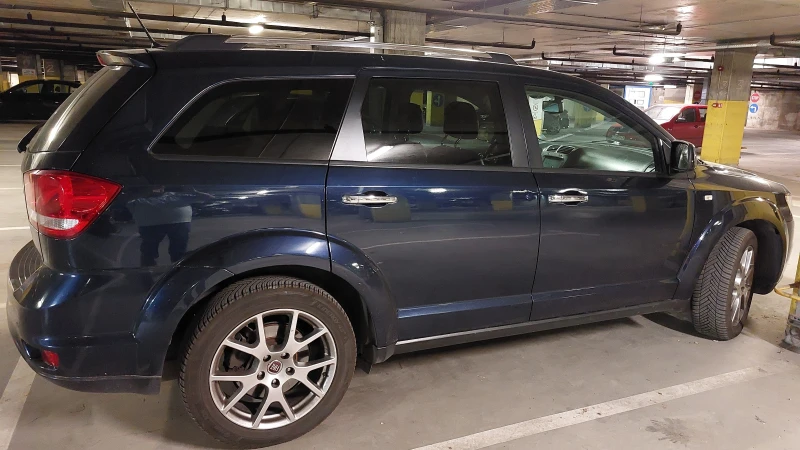 Fiat Freemont Lounge AWD 2.0Mjt 170k.c 4x4 Navi Kамера 7 места, снимка 2 - Автомобили и джипове - 53282904