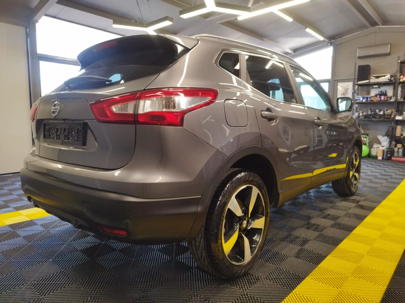 Nissan Qashqai 1.5dci 52000km, снимка 4 - Автомобили и джипове - 54253958
