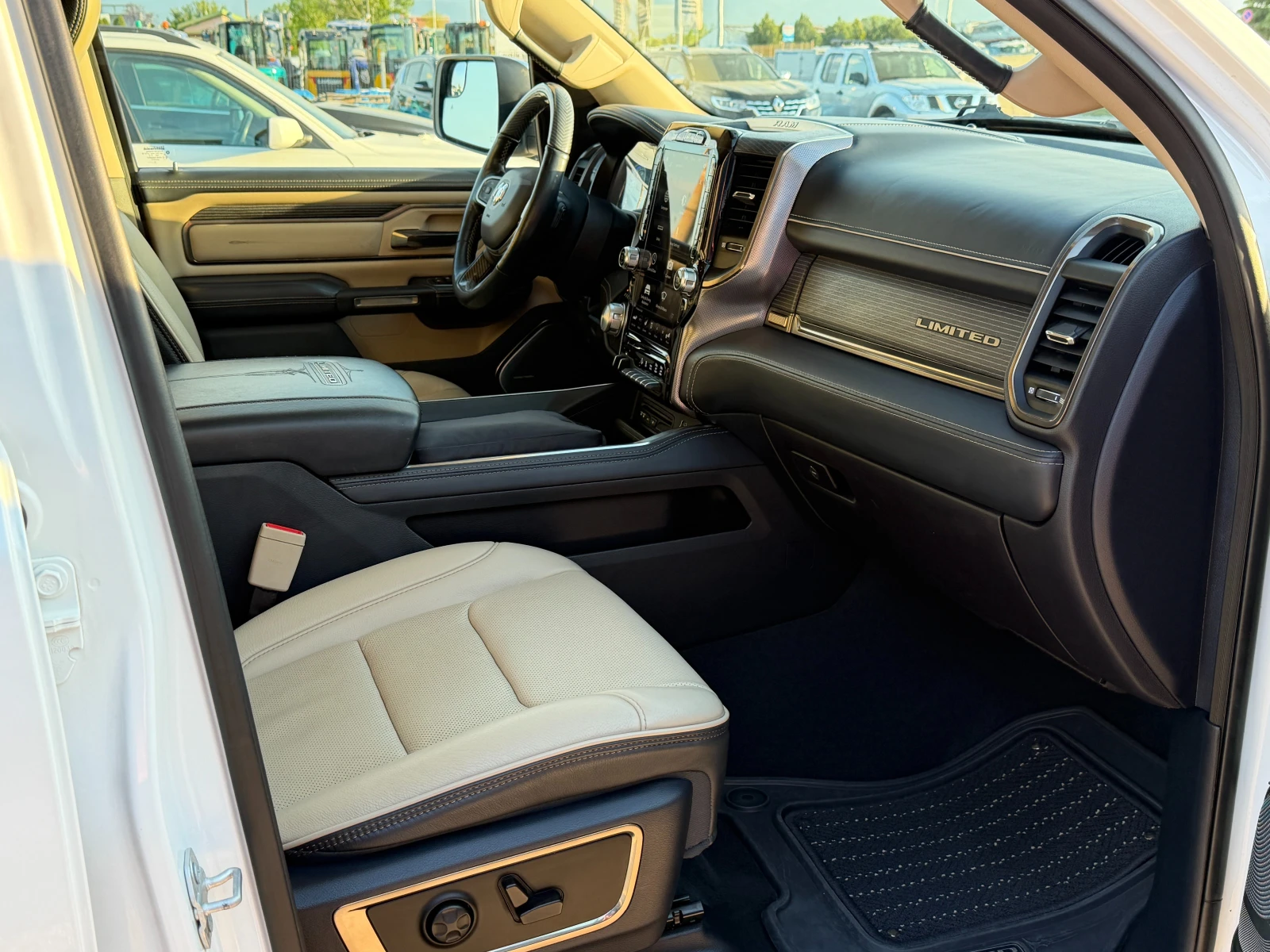 Dodge RAM 1500 5.7 HEMI* Limited* Full, снимка 11 - Автомобили и джипове - 54346940