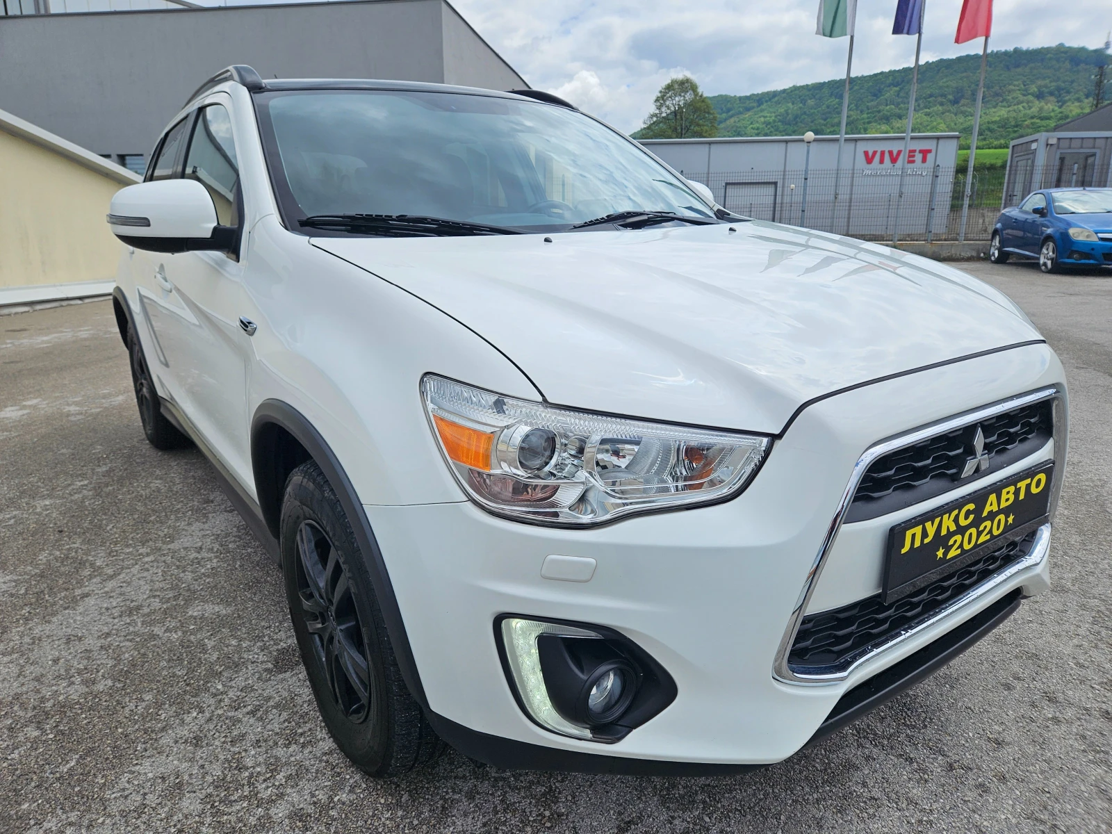 Mitsubishi ASX Уникат НАПЪЛНО ОБСЛУЖЕН , снимка 2 - Автомобили и джипове - 54505706