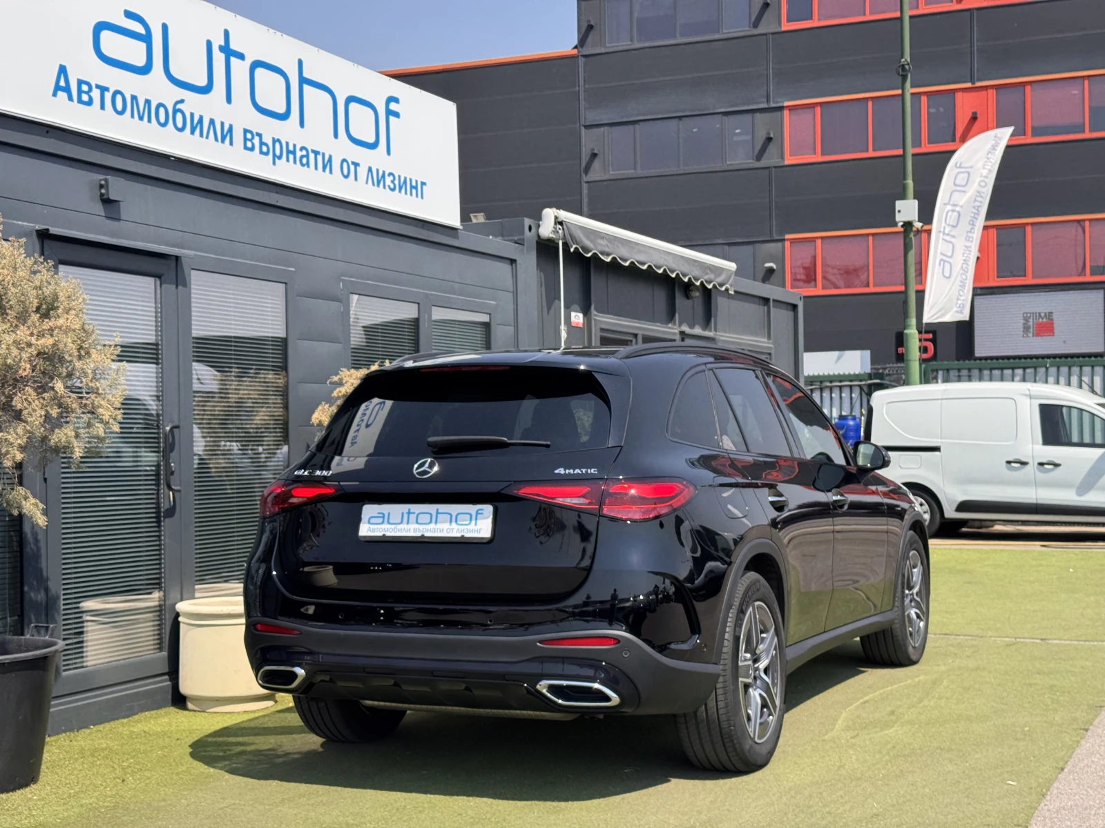 Mercedes-Benz GLC 300 AMG Line/PREMIUM/2.0/258K.C./9АТ/4MATIC/ГАРАНЦИЯ, снимка 4 - Автомобили и джипове - 55705999
