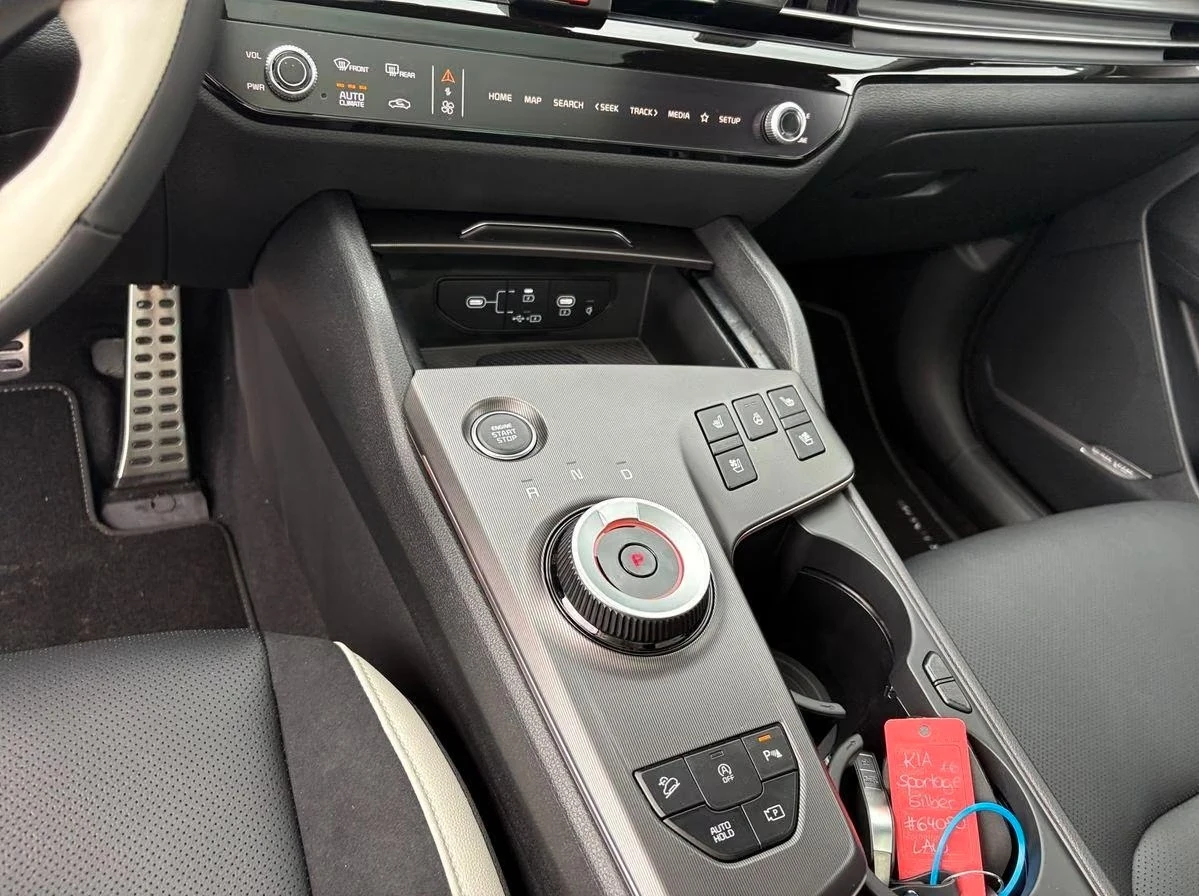 Kia Sportage 1.6Т* AWD* GT-L* Pano, снимка 8 - Автомобили и джипове - 55936412