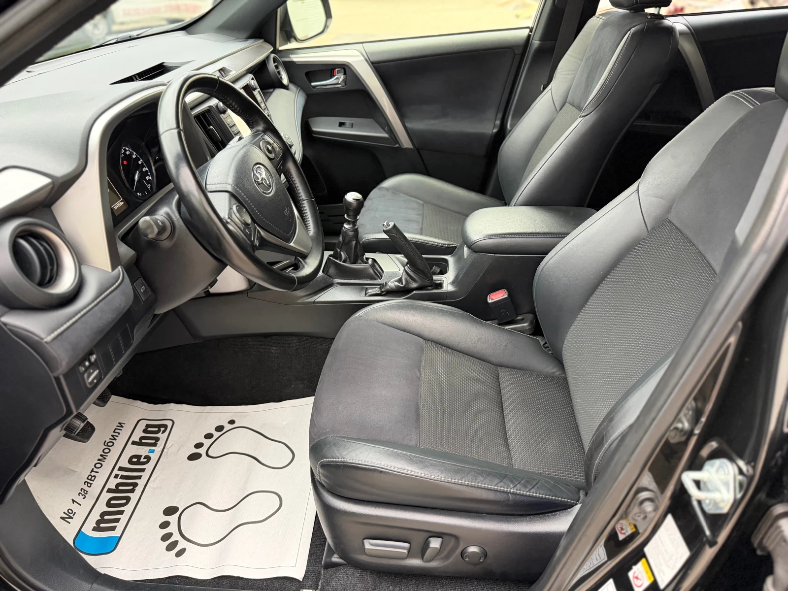 Toyota Rav4 2.0D-4D Executive, снимка 5 - Автомобили и джипове - 56086522