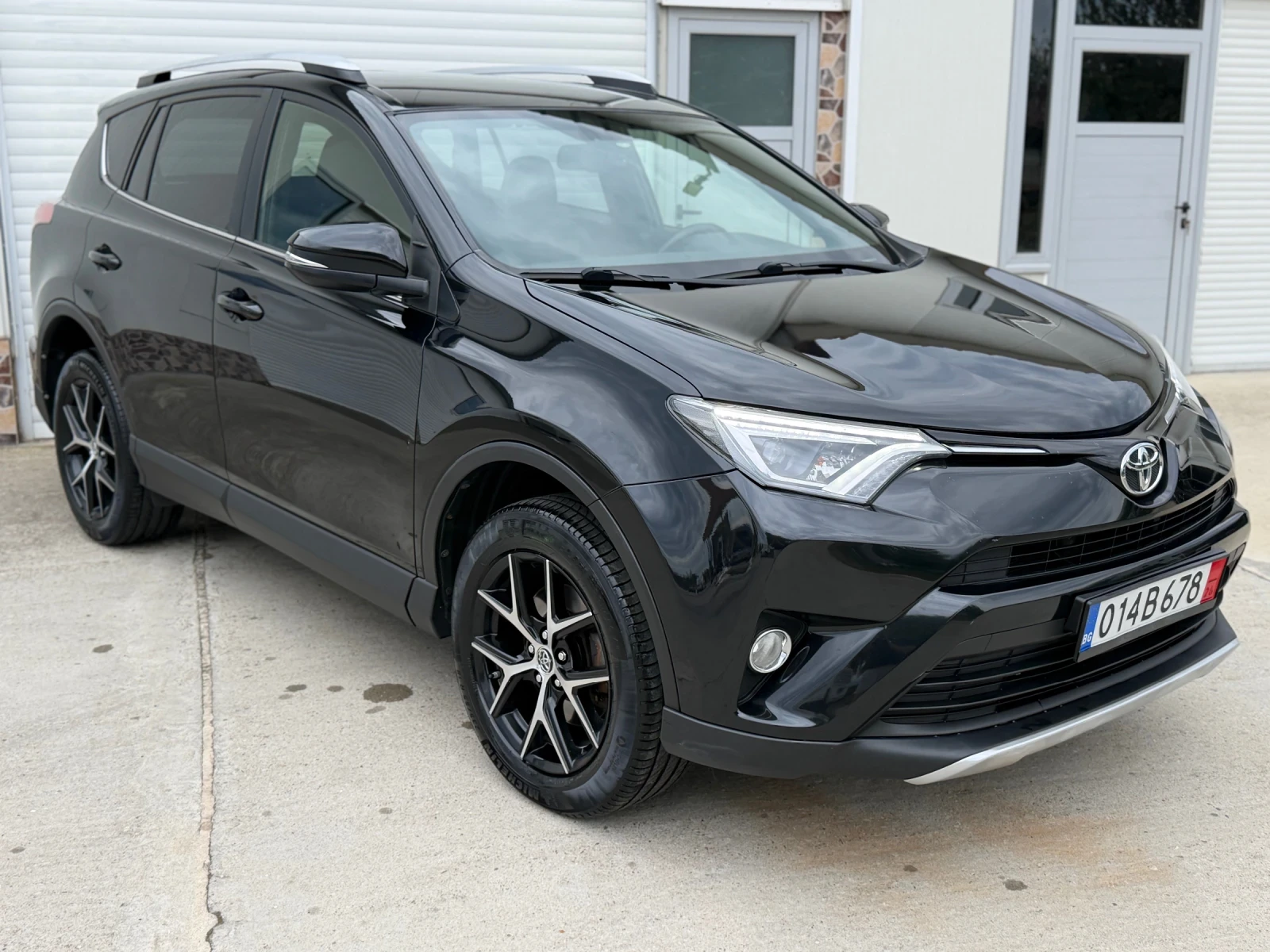 Toyota Rav4 2.0D-4D Executive, снимка 3 - Автомобили и джипове - 56086522