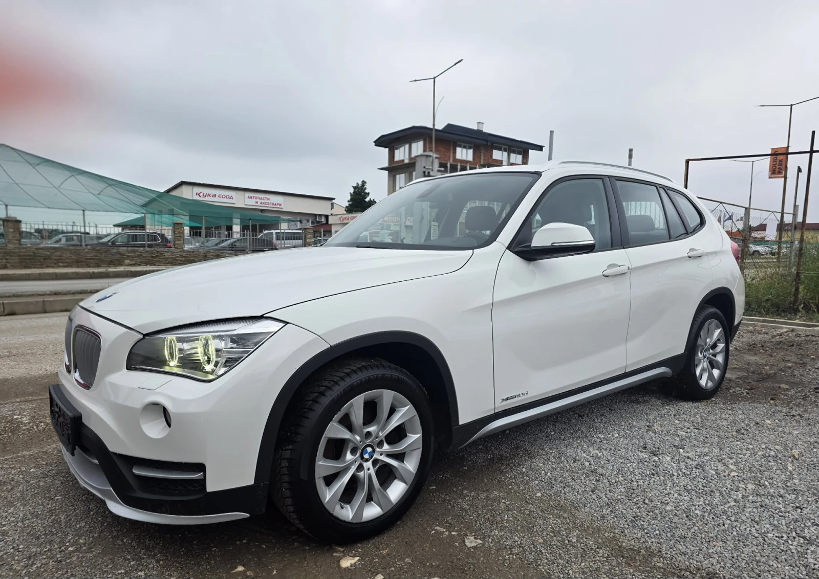 BMW X1 1.8 xdrive, снимка 3 - Автомобили и джипове - 56137594