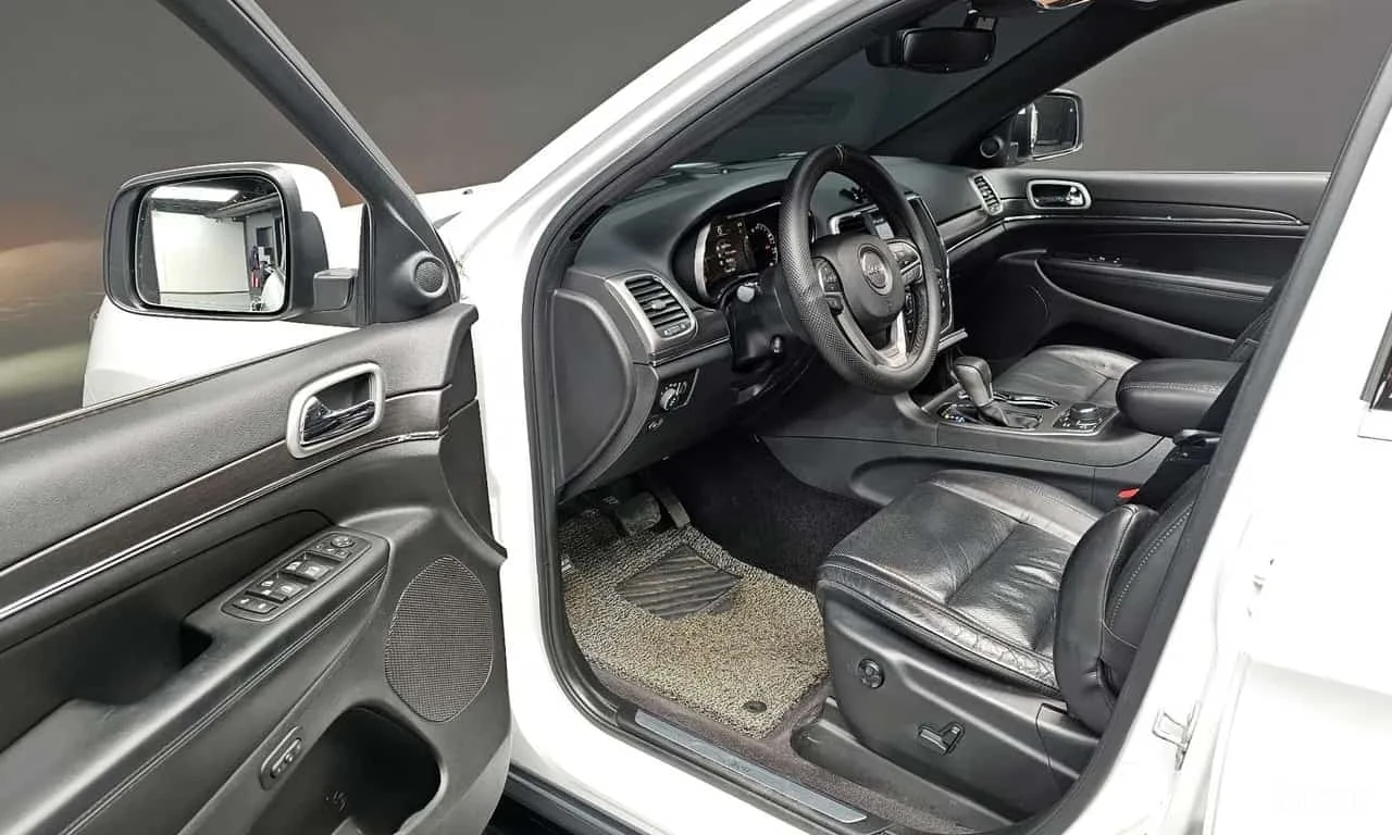 Jeep Cherokee * 3.6 Limited * ФИНАНСИРАНЕ, снимка 12 - Автомобили и джипове - 56169305