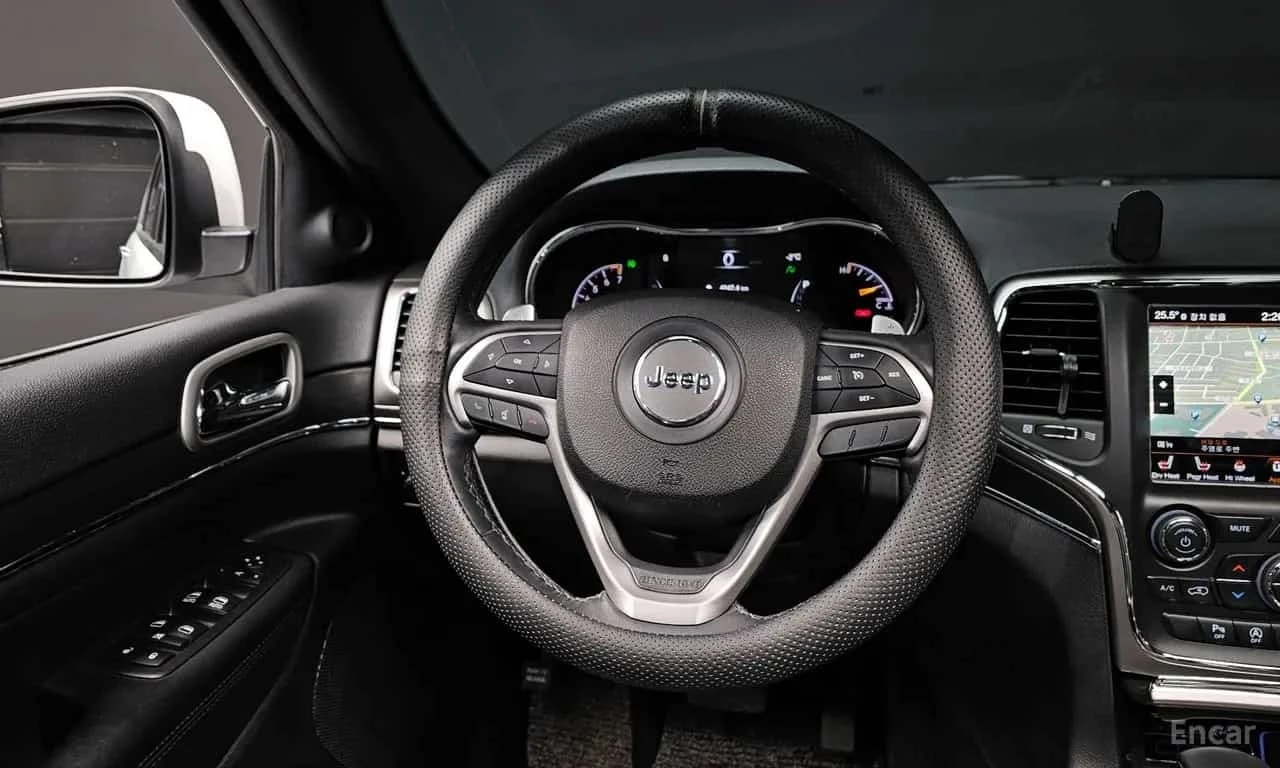 Jeep Cherokee * 3.6 Limited * ФИНАНСИРАНЕ, снимка 13 - Автомобили и джипове - 56169305