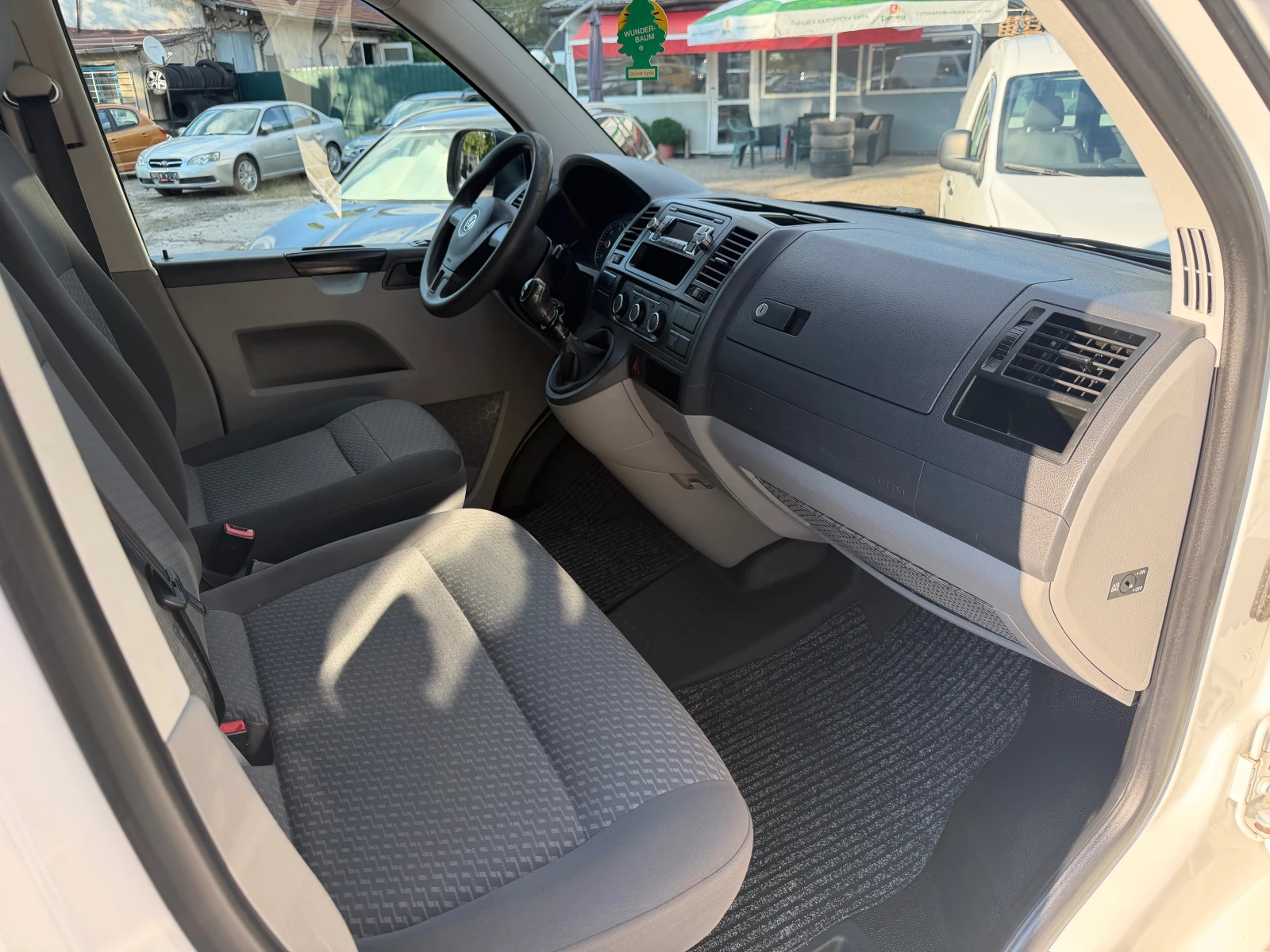 VW T5 2.0 TDI CR 102hp Euro5, снимка 10 - Бусове и автобуси - 53995007