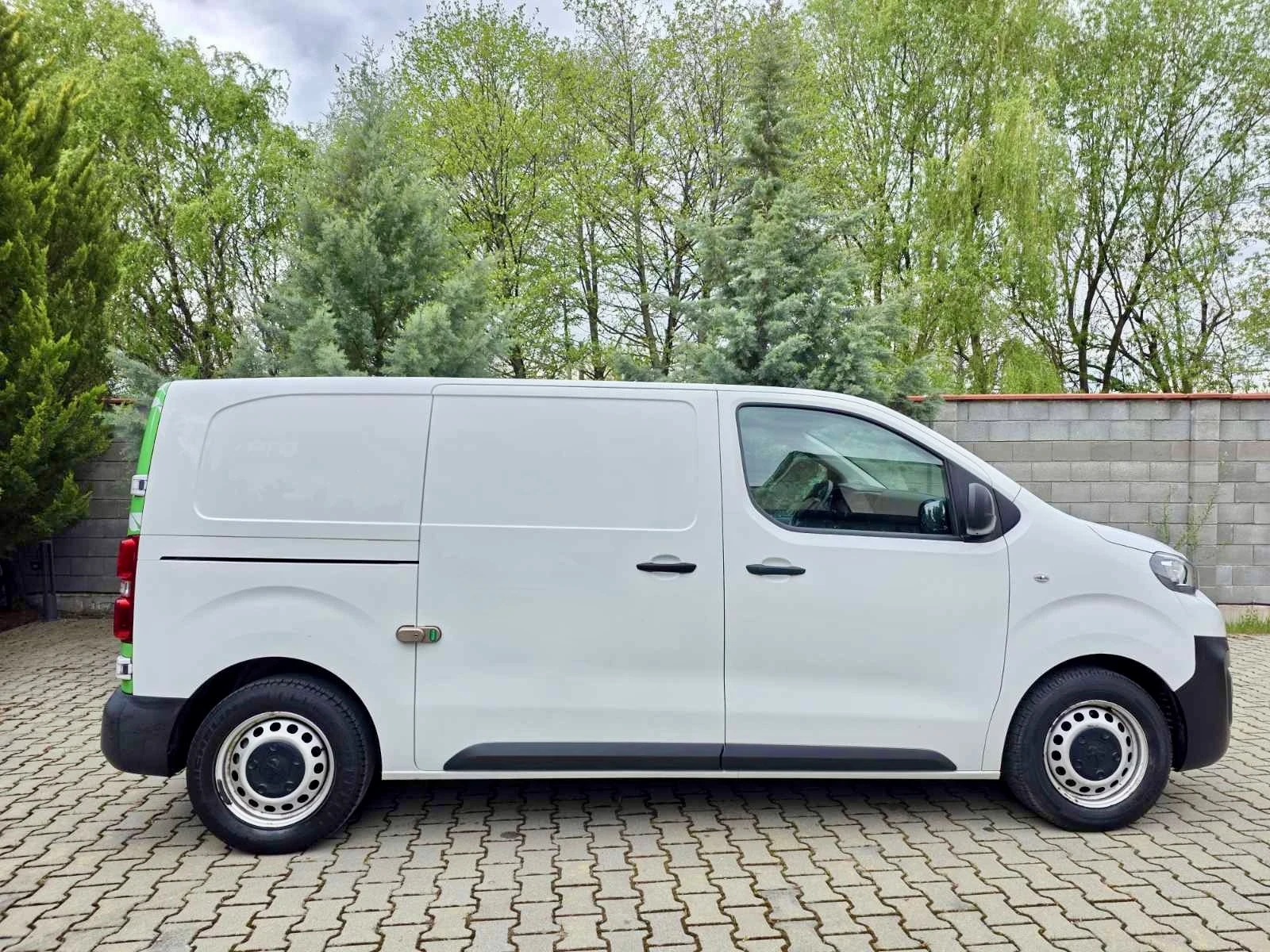 Peugeot Expert Electric 75kW, снимка 4 - Бусове и автобуси - 54383628