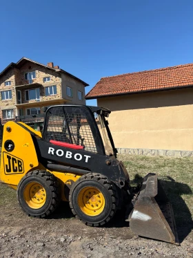 Мини челни товарачи JCB Robot с кабина, снимка 4