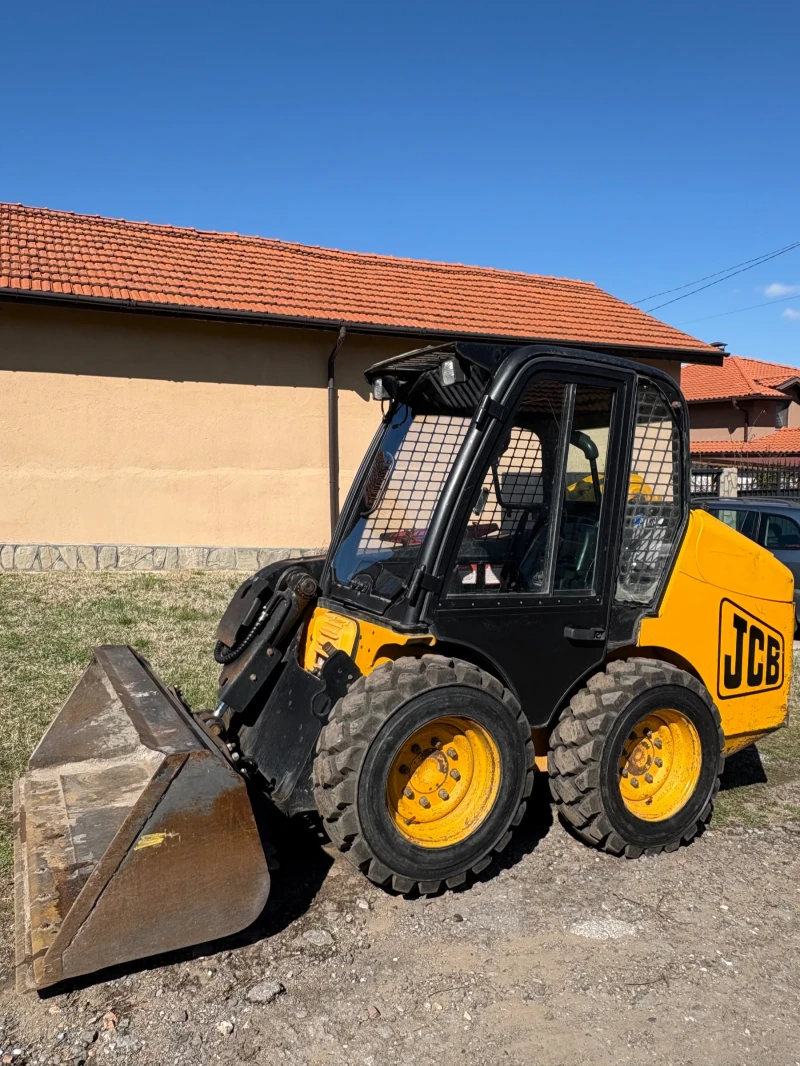 Мини челни товарачи JCB Robot с кабина, снимка 1 - Индустриална техника - 49598787