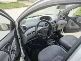 Toyota Yaris 1.3i.86k.ВЕРИГА+ КЛИМА. БЕНЗИН  - 2189 € / 4281.31 лв. - 34913610 11