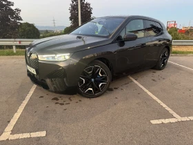 ������ BMW iX