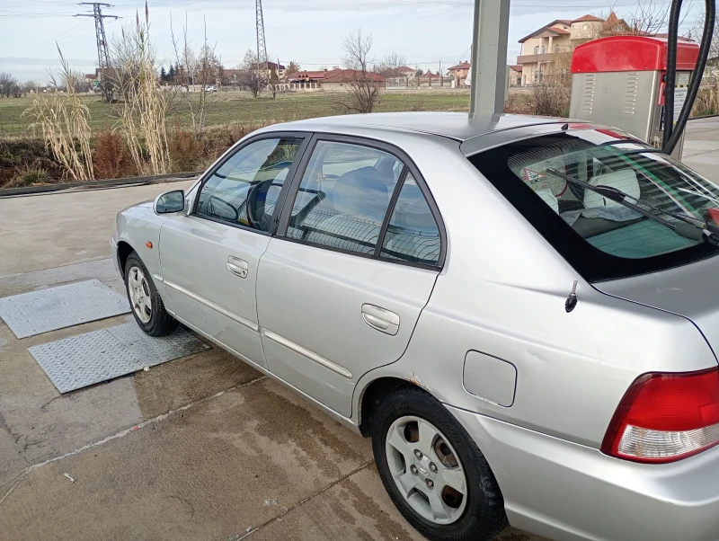 Hyundai Accent, снимка 3 - Автомобили и джипове - 48558128