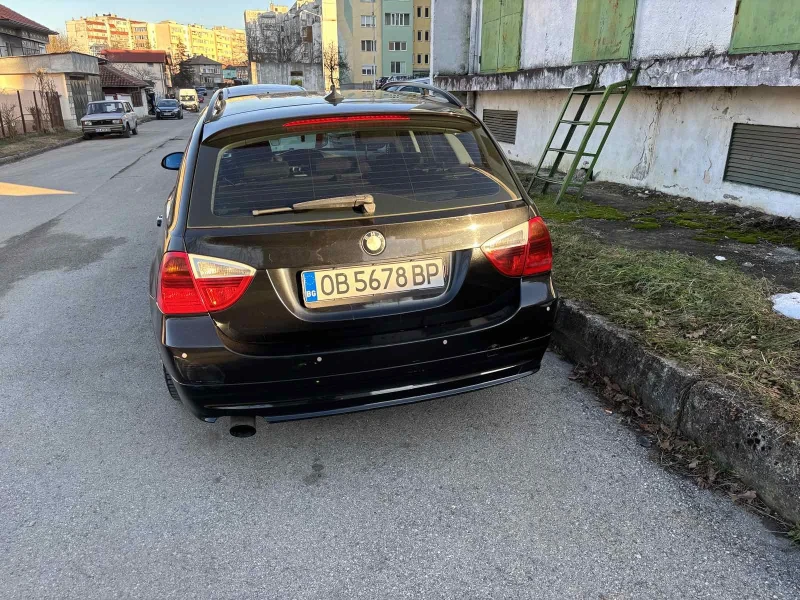 BMW 320 320d, снимка 8 - Автомобили и джипове - 48930537